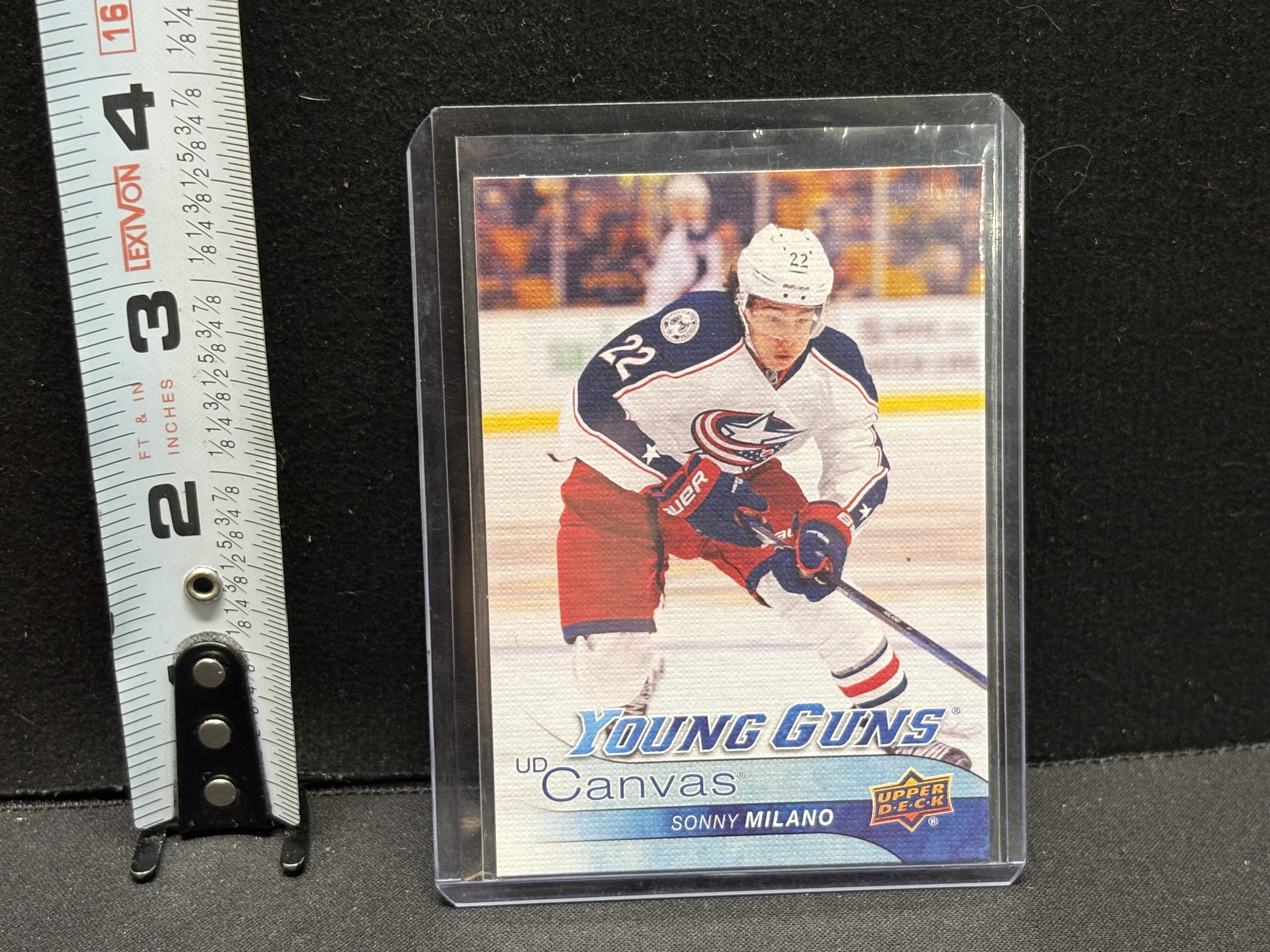 LOT 2026-120 — Carte de hockey Upper Deck – Young Guns UD Canvas de Sonny Milano, avec les… — photo 1