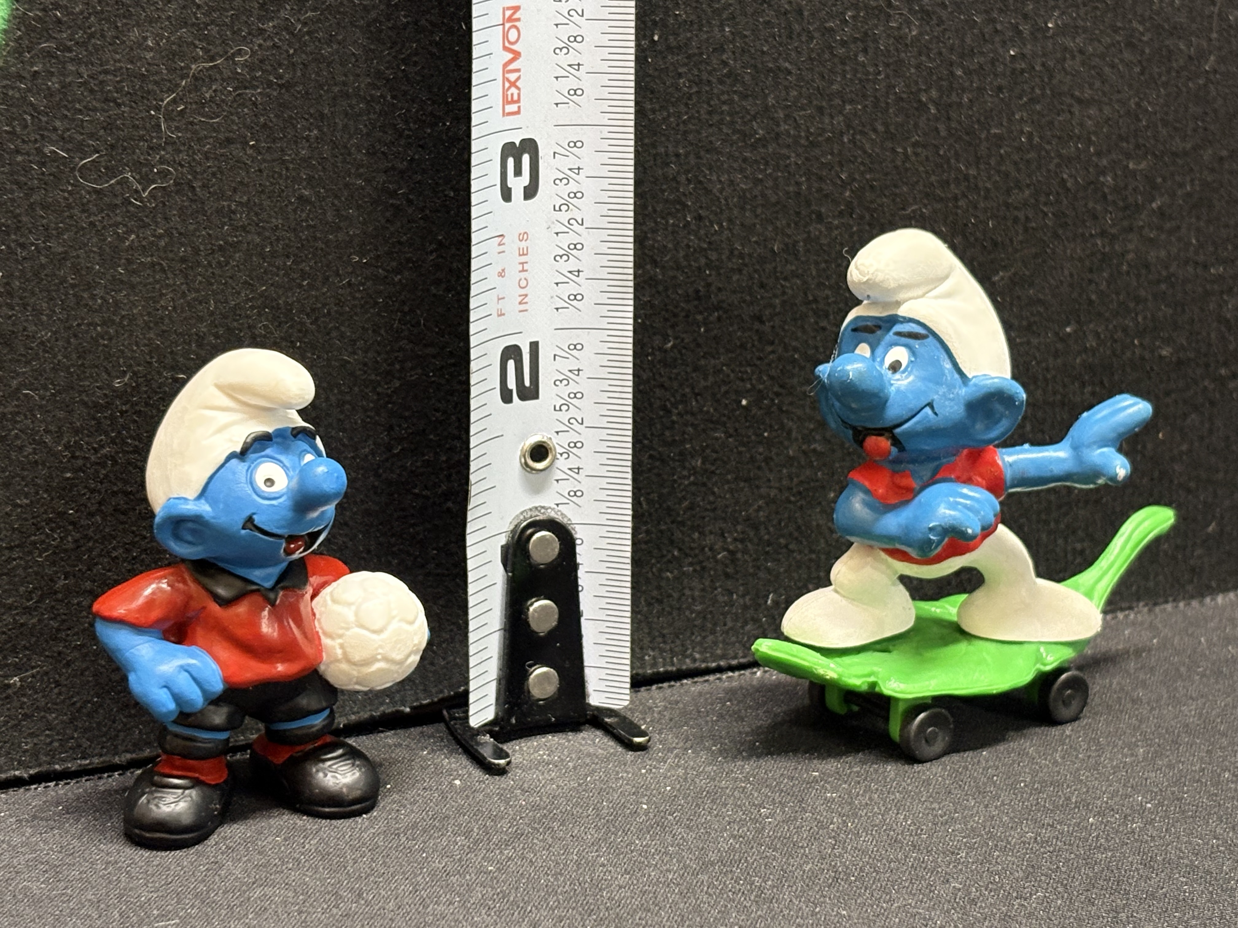 LOT 2026-141 — Ensemble de 2 figurines des Schtroumpfs — photo 1