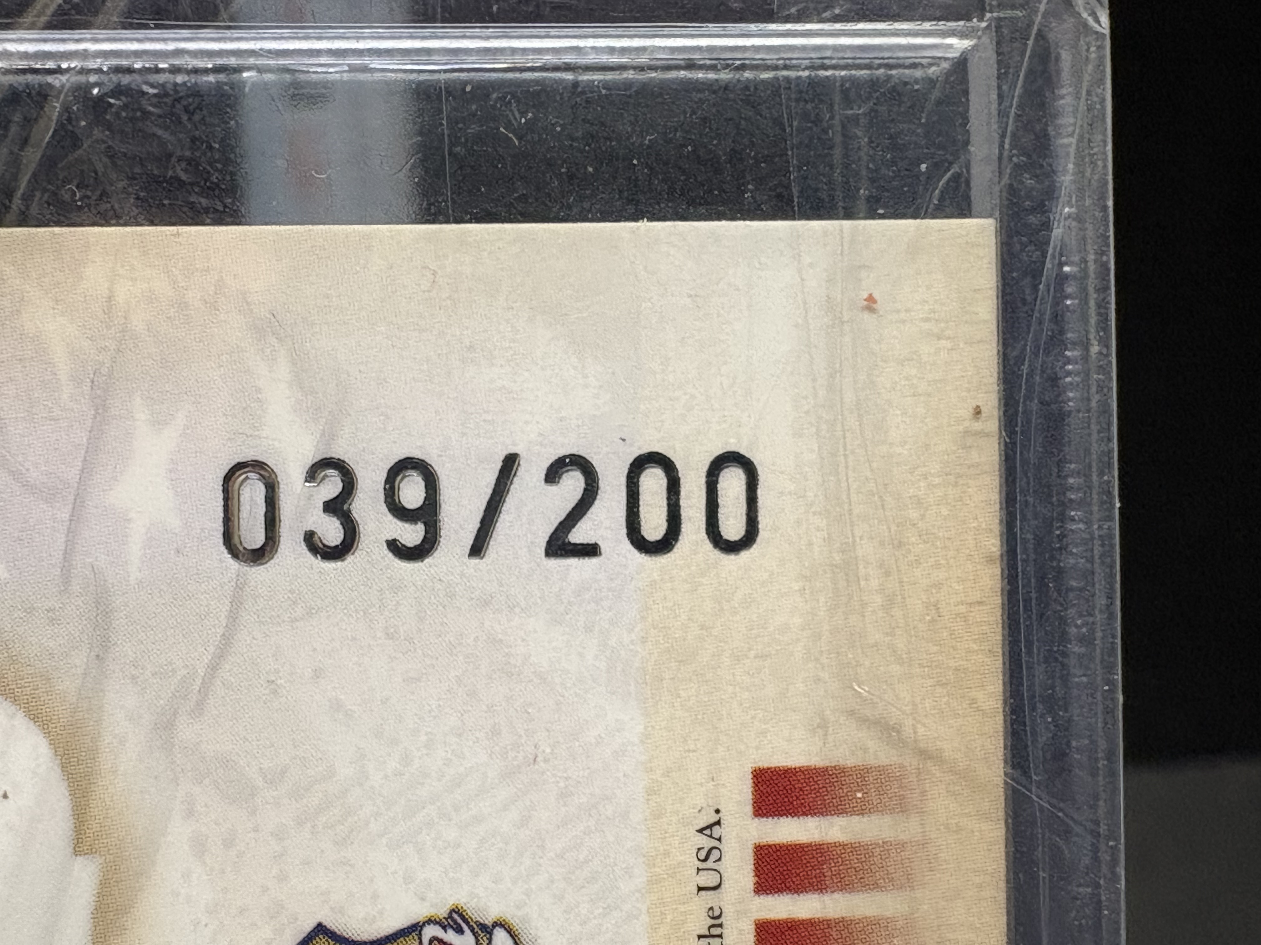 LOT 2026-163 — Carte Donruss Americana – Aidan Quinn – Autographe + Memorabilia — photo 2