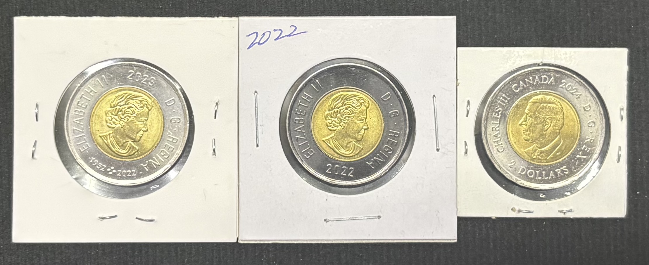 LOT 2026-017 — Ensemble de 3 pièces de 2 $ commémoratives du Canada — photo 2
