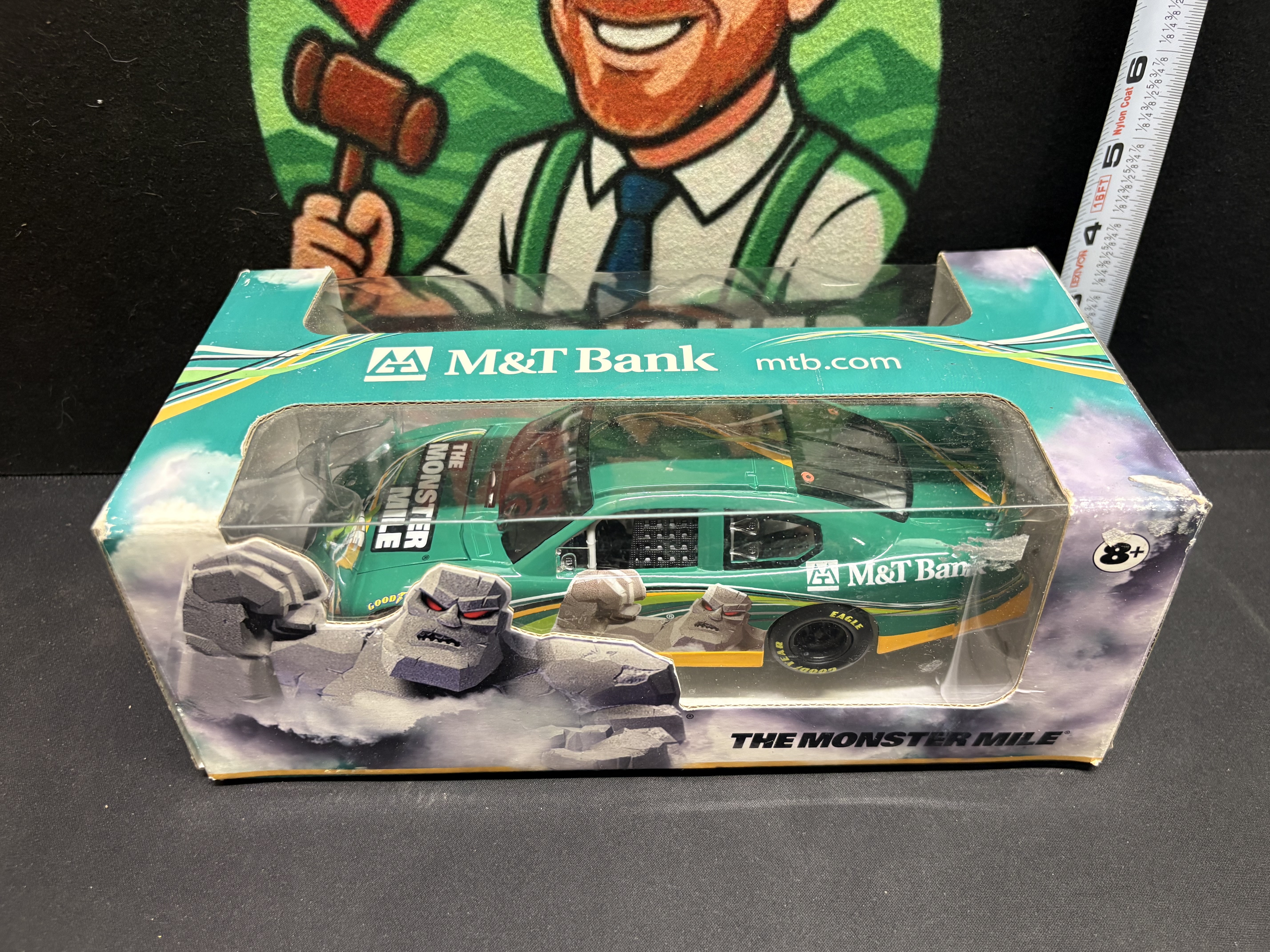 LOT 2026-178 — Voiture de collection NASCAR – The Monster Mile – M&T Bank — photo 2
