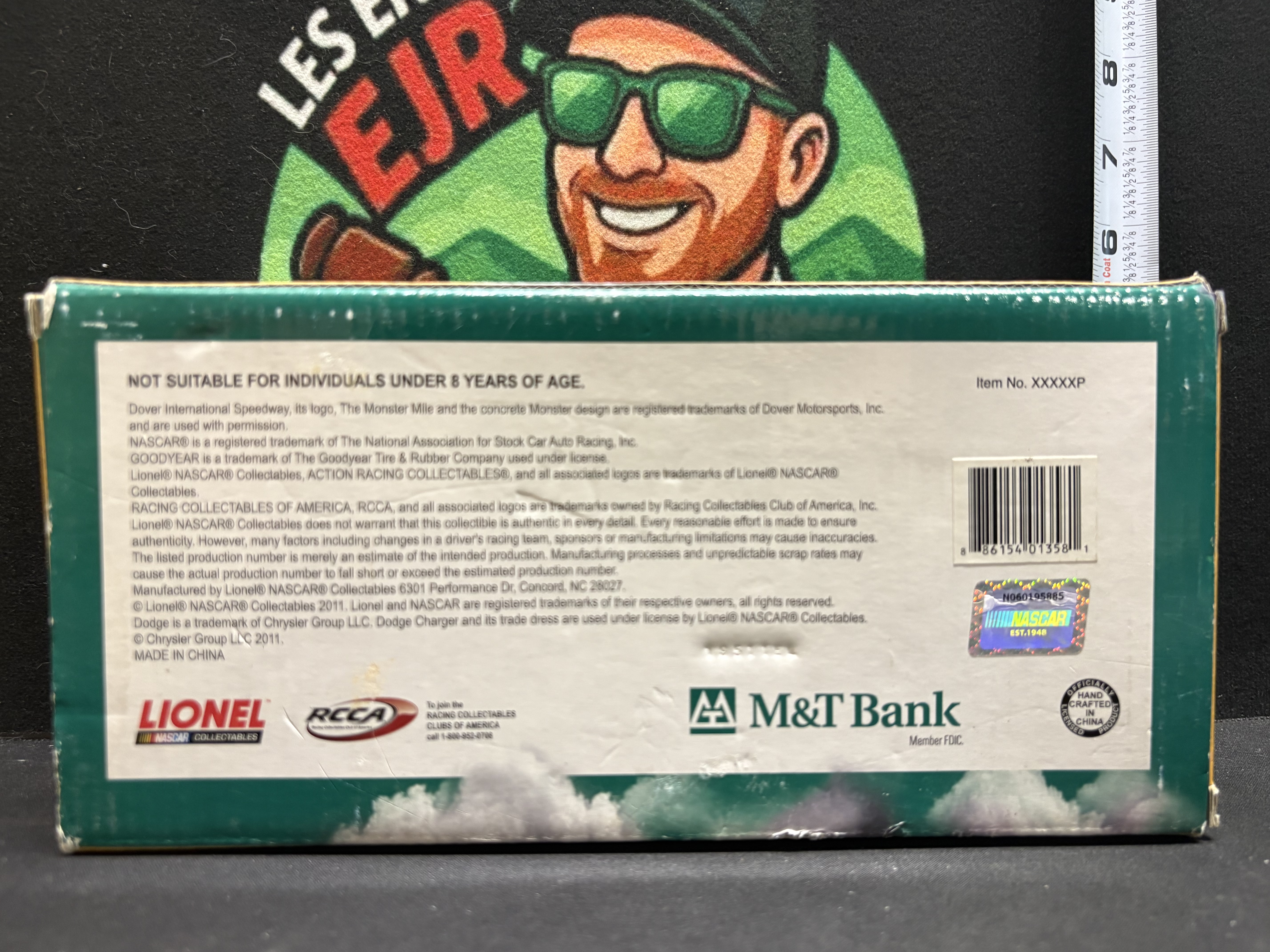 LOT 2026-178 — Voiture de collection NASCAR – The Monster Mile – M&T Bank — photo 3