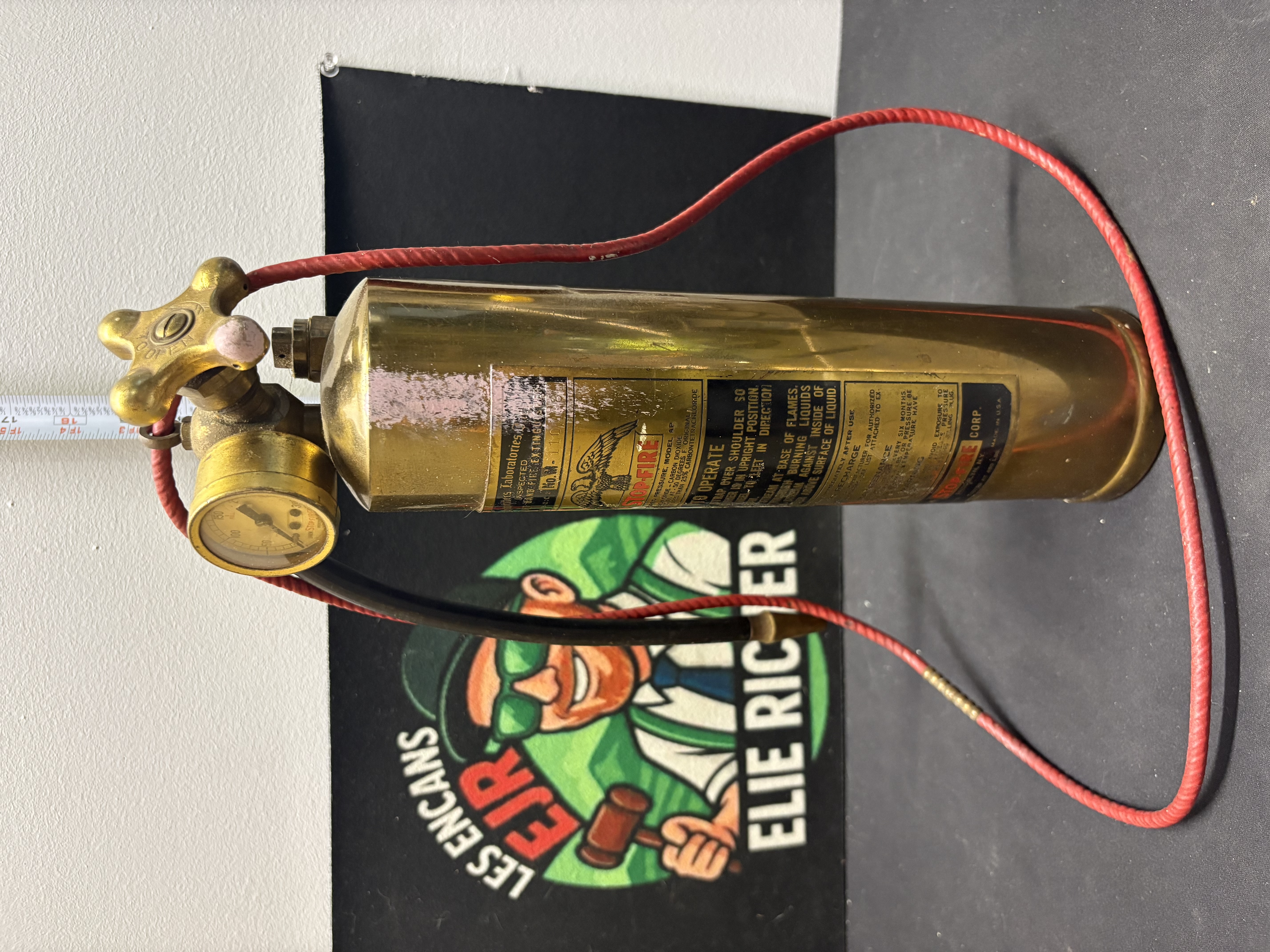 LOT 2026-184 — Extincteur ancien STOP-FIRE en laiton – modèle 4P — photo 3