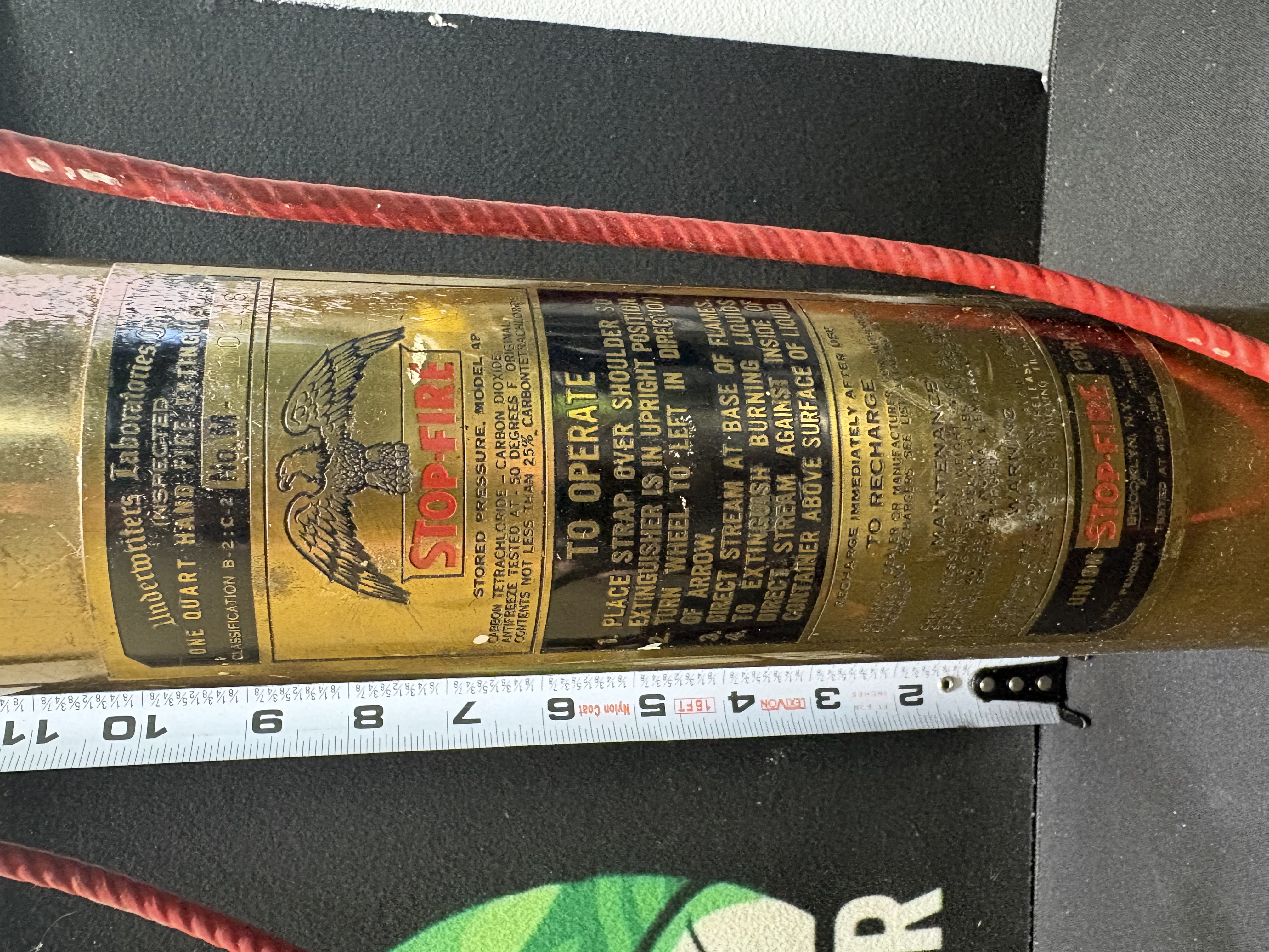 LOT 2026-184 — Extincteur ancien STOP-FIRE en laiton – modèle 4P — photo 2