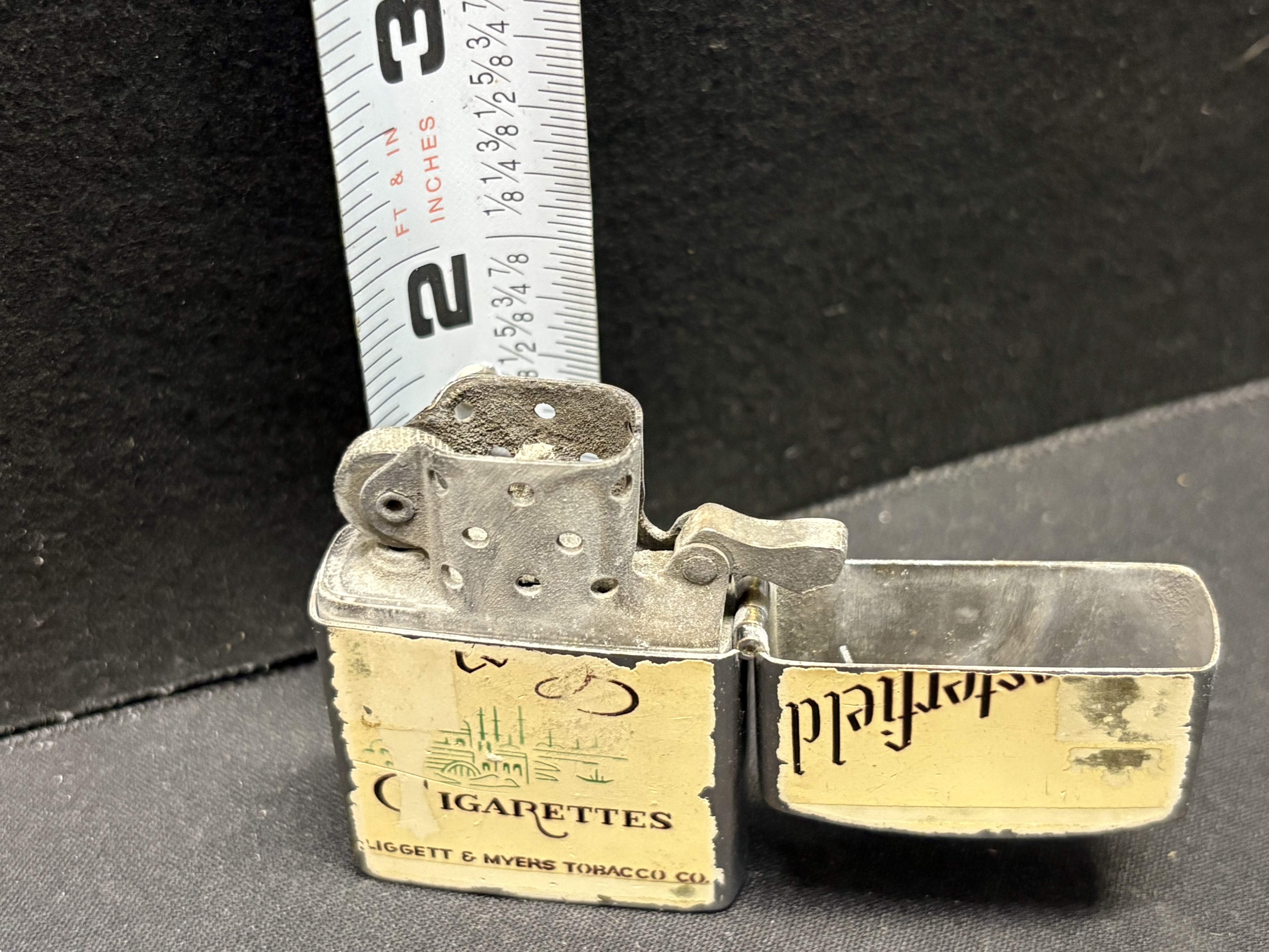 LOT 2026-186 — Briquet vintage Continental – publicité Chesterfield Cigarettes — photo 3