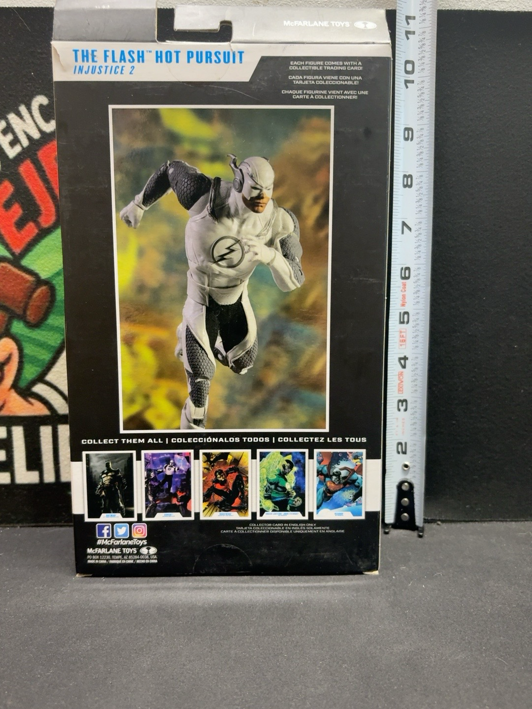 LOT 2026-196 — Figurine DC Multiverse – The Flash Hot Pursuit – Injustice 2 — photo 2