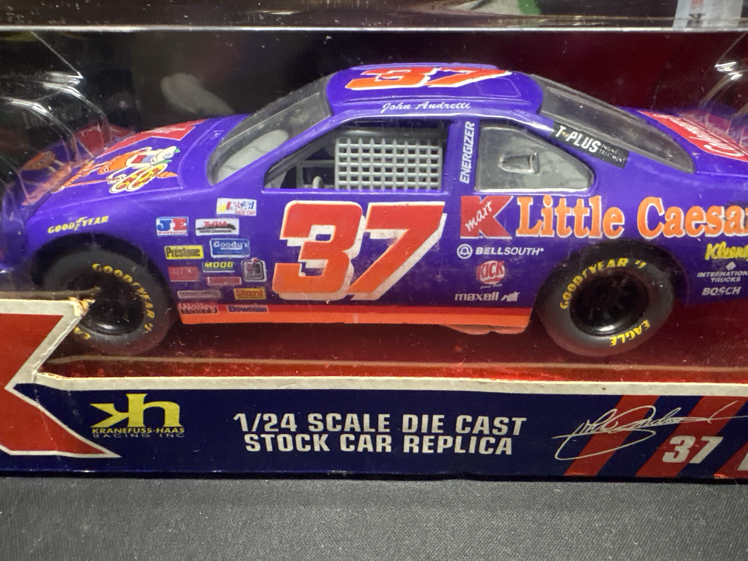 LOT 2026-199 — Voiture NASCAR de collection John Andretti #37 – Little Caesars / Kmart – 1995… — photo 2