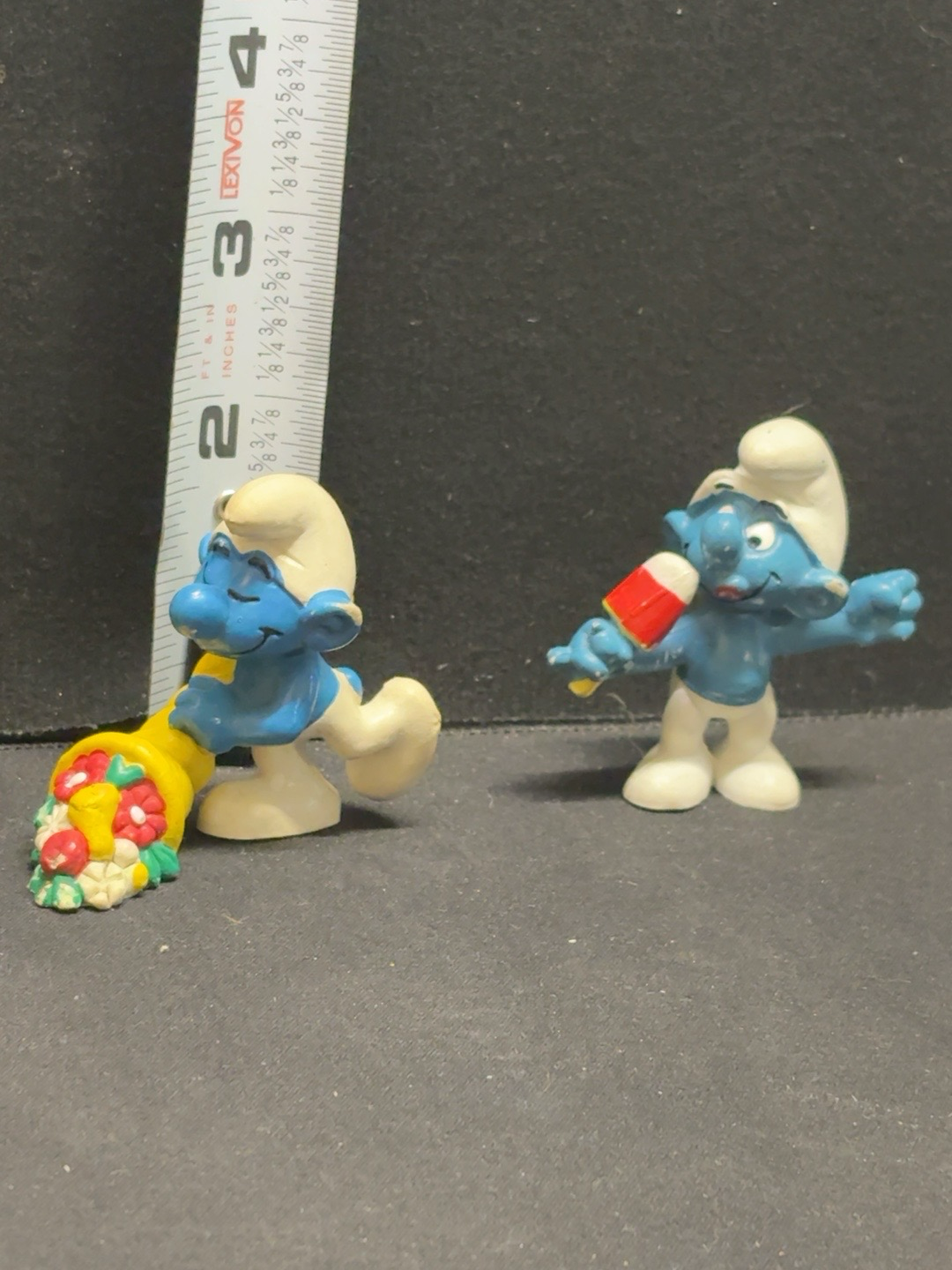 LOT 2026-209 — Ensemble de 2 figurines vintage Les Schtroumpfs – Peyo / Schleich – West… — photo 1