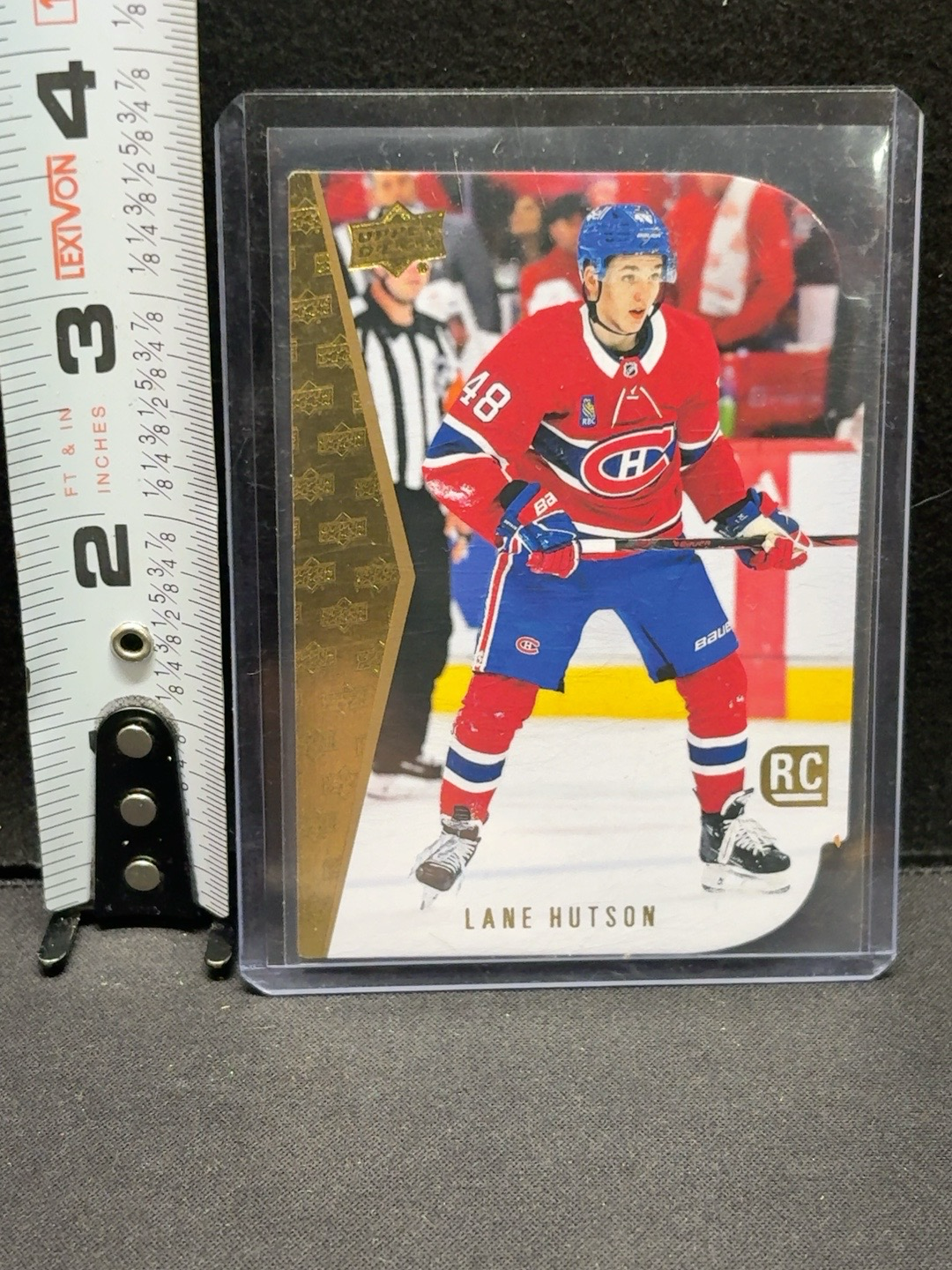 LOT 2026-213 — Carte recrue Lane Hutson – Canadiens de Montréal – Upper Deck RC — photo 1