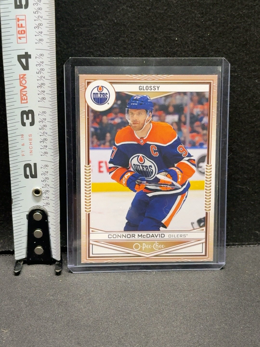 LOT 2026-218 — Carte de hockey Connor McDavid – O-Pee-Chee Glossy – Oilers d’Edmonton — photo 1