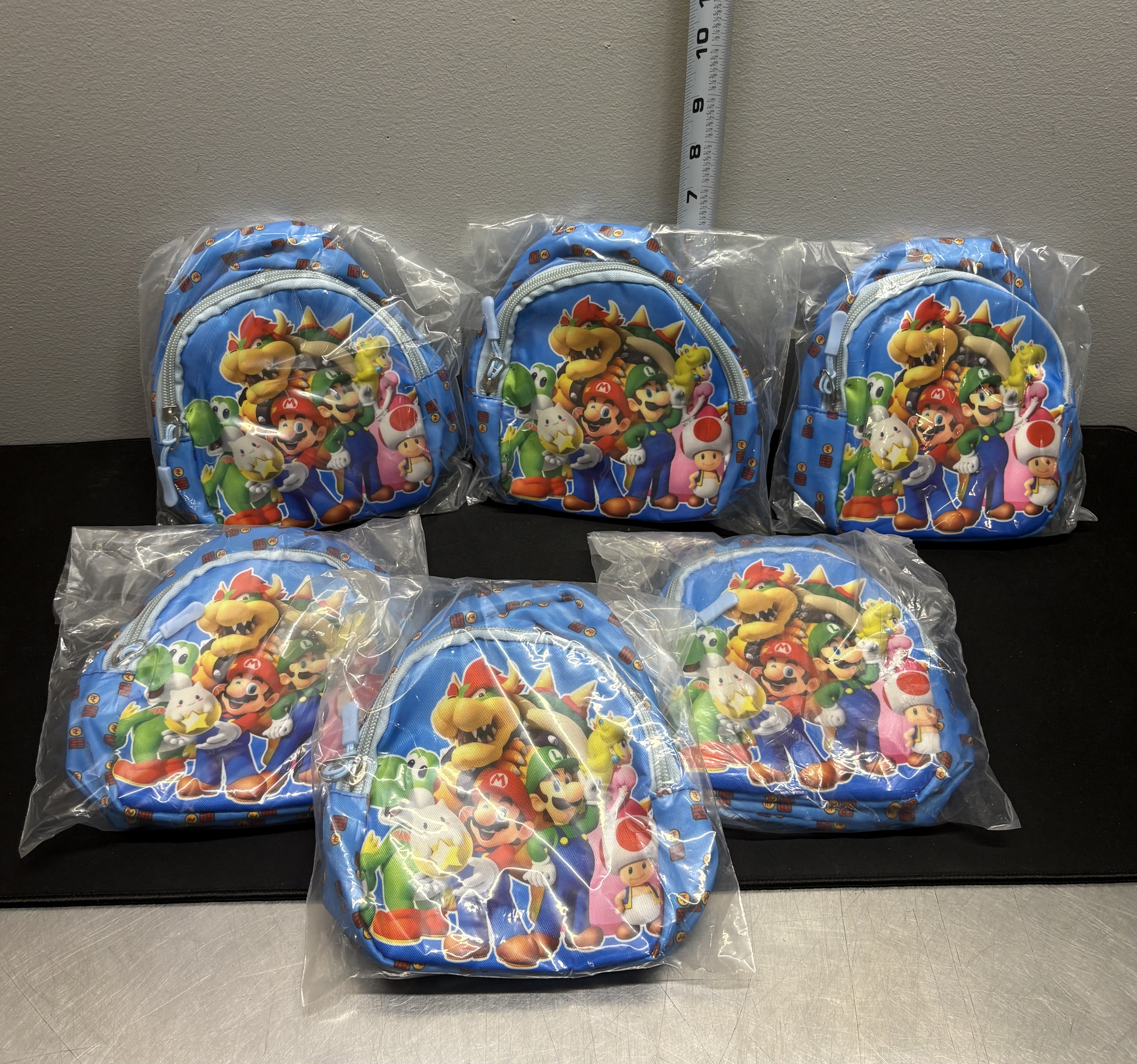LOT 2026-023 — Mini sacs à dos Super Mario – Neufs – Lot de 6 — photo 1