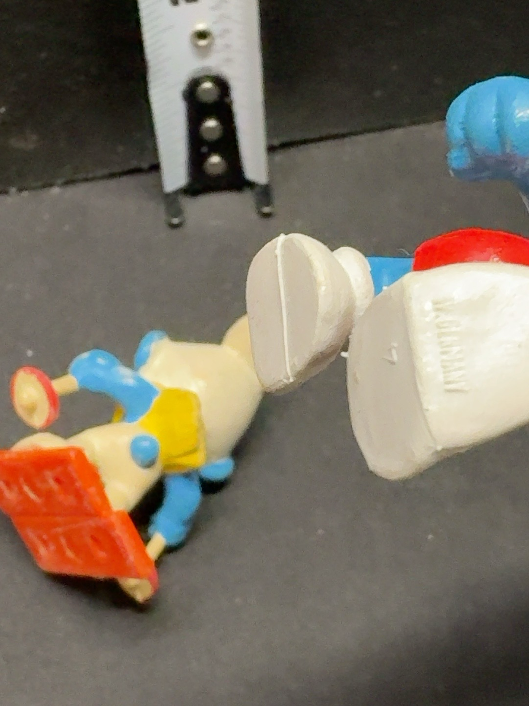 LOT 2026-244 — Ensemble de 2 figurines des Schtroumpfs en plastique — photo 2
