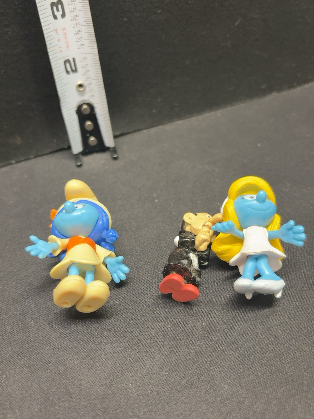 LOT 2026-245 — Ensemble de 3 figurines des Schtroumpfs en plastique — photo 2