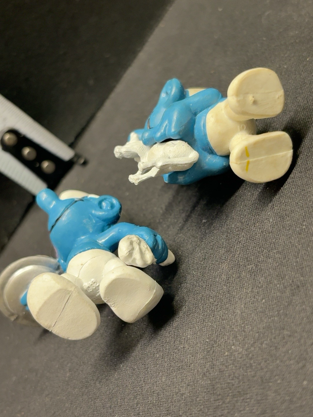 LOT 2026-246 — Ensemble de 2 figurines des Schtroumpfs en plastique — photo 2