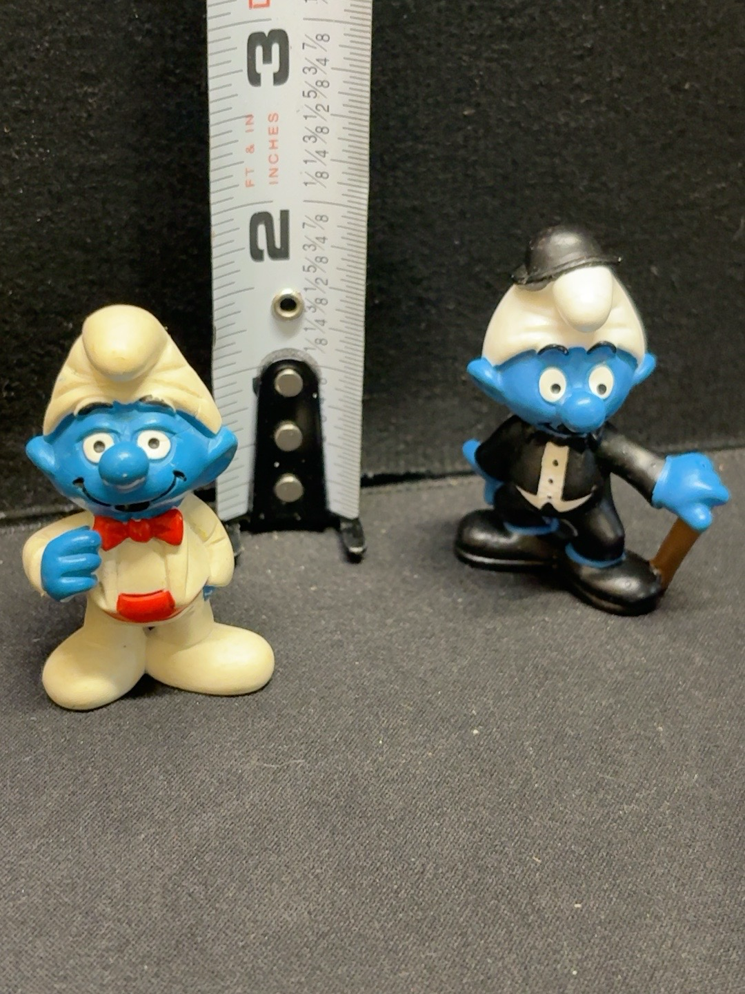 LOT 2026-247 — Ensemble de 2 figurines Schtroumpfs fabriquées par Schleich en Allemagne — photo 1