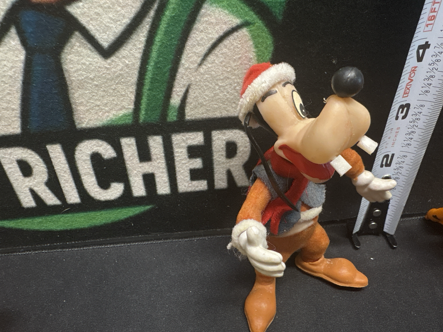 LOT 2026-262 — Ensemble de 5 figurines Disney — photo 2
