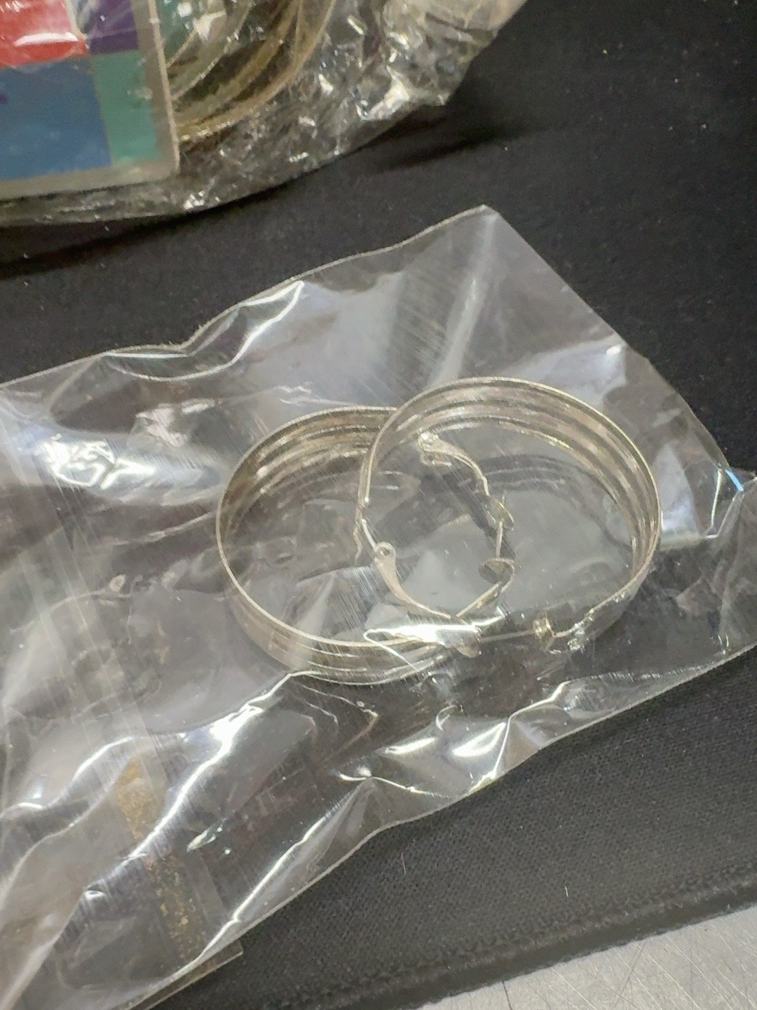 LOT 2026-267 — Très gros lot de bracelets et boucles d’oreilles Impulse & Co — photo 2
