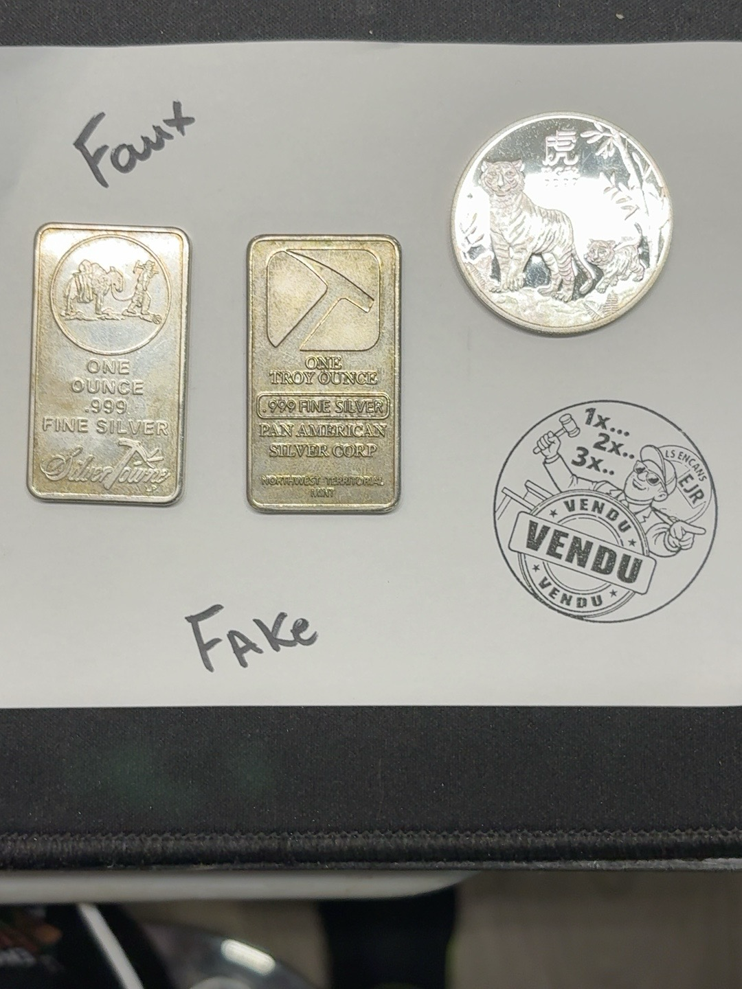 LOT 2026-277 — Ensemble de 3 reproductions de pièces et lingots en argent — photo 1