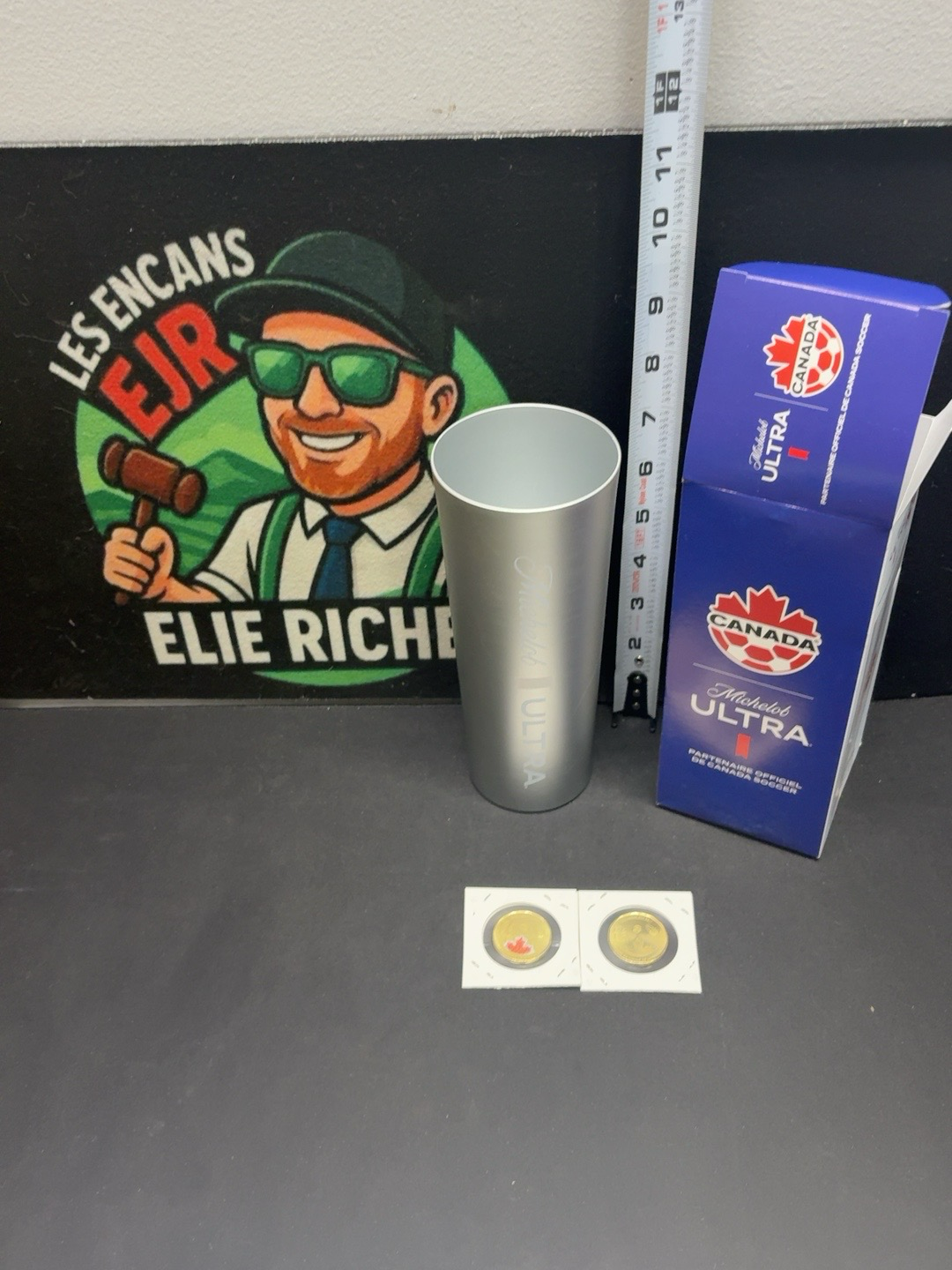 LOT 2026-304 — Ensemble de 2 pièces commémoratives FIFA 2026 avec verre Molson Ultra FIFA — photo 1