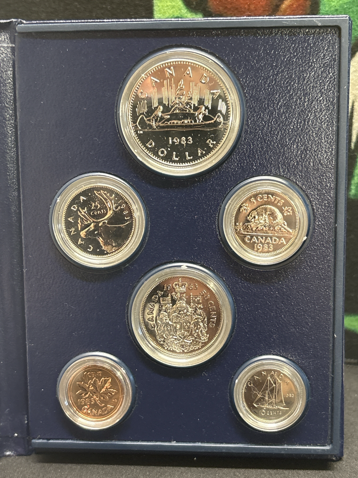 LOT 2026-306 — Ensemble spécimen canadien de 1983 – Monnaie royale canadienne — photo 2