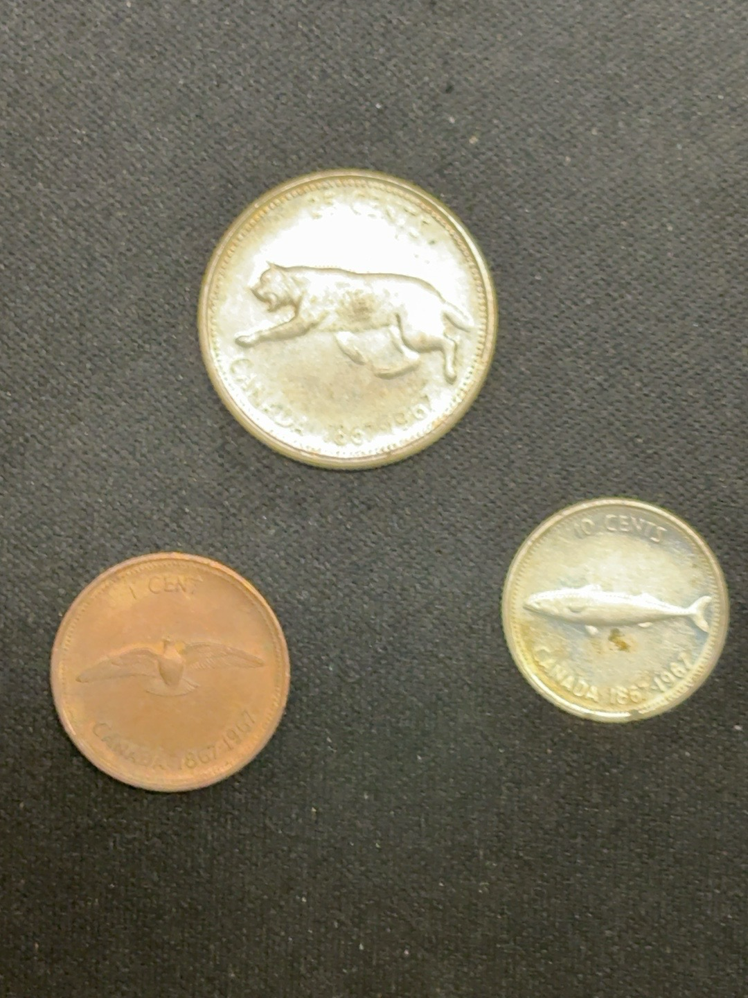 LOT 2026-308 — Ensemble de 3 pièces canadiennes du centenaire de 1967 — photo 1