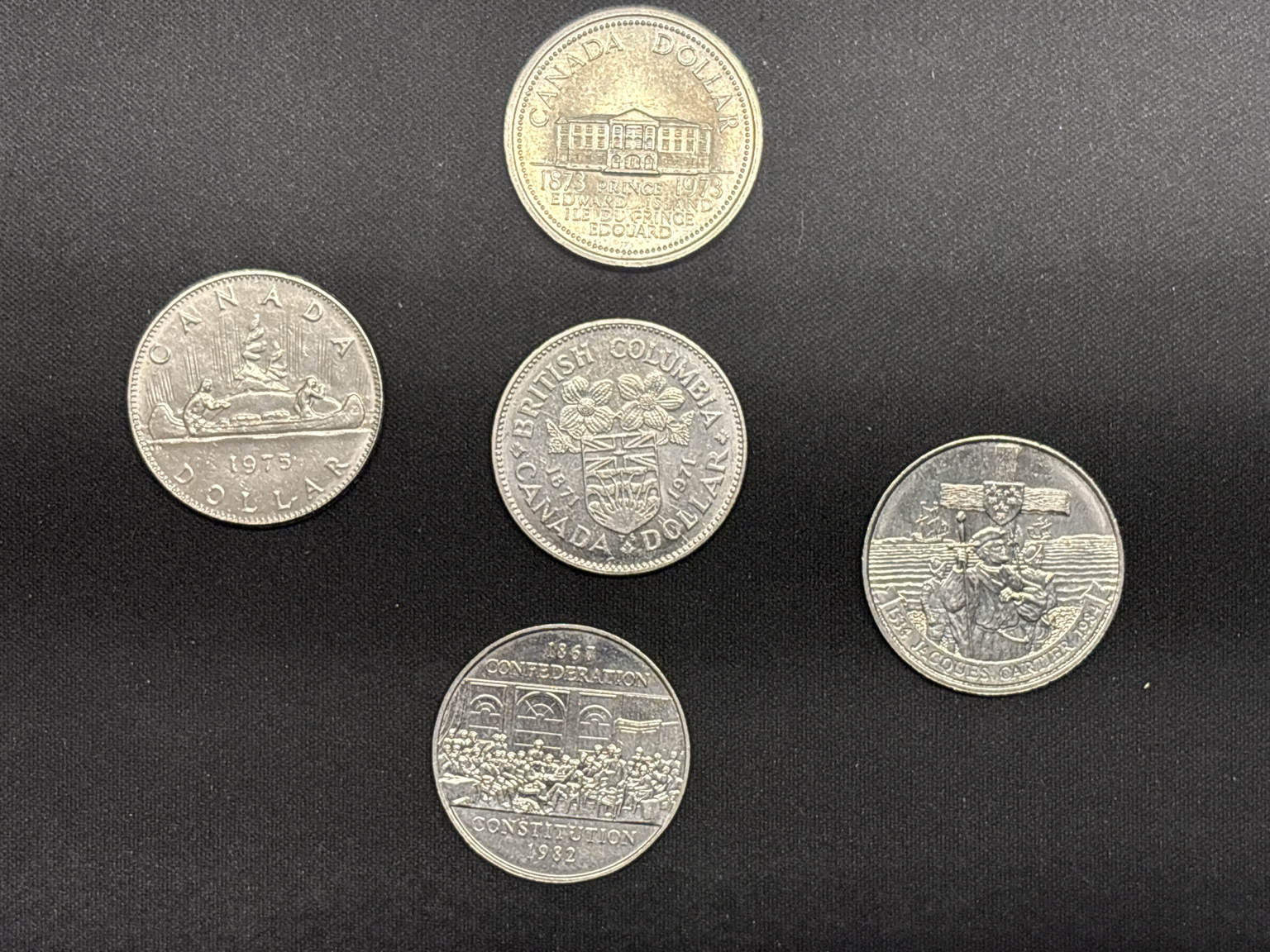 LOT 2026-309 — Ensemble de 5 dollars commémoratifs du Canada — photo 1
