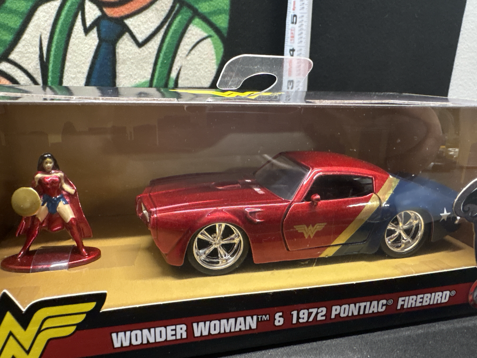 LOT 2026-315 — Jada Toys – Wonder Woman – 1972 Pontiac Firebird avec figurine — photo 3