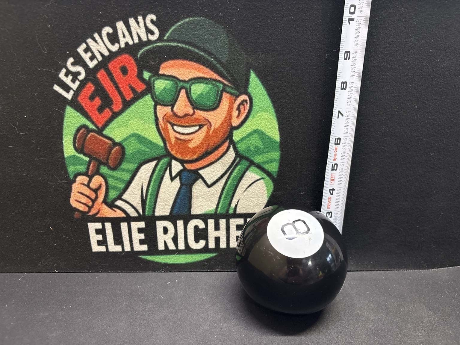 LOT 2026-321 — Boule Magic 8 Ball – Mattel – Jeu de réponses — photo 1