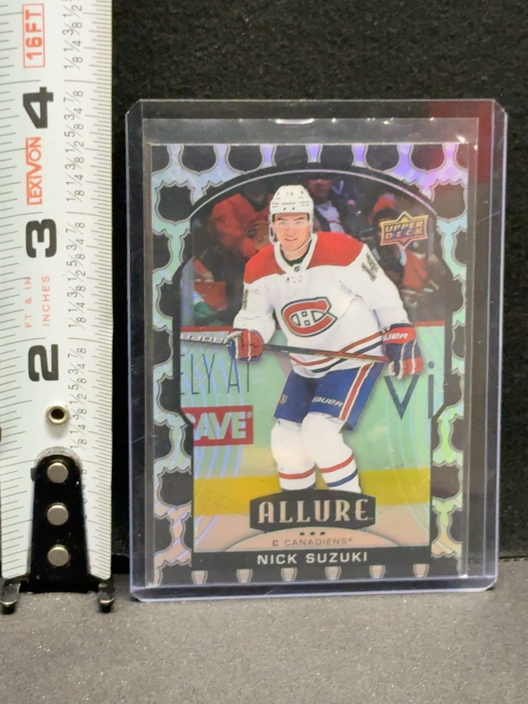 LOT 2026-338 — Carte de hockey Nick Suzuki – Upper Deck Allure – Canadiens de Montréal — photo 1
