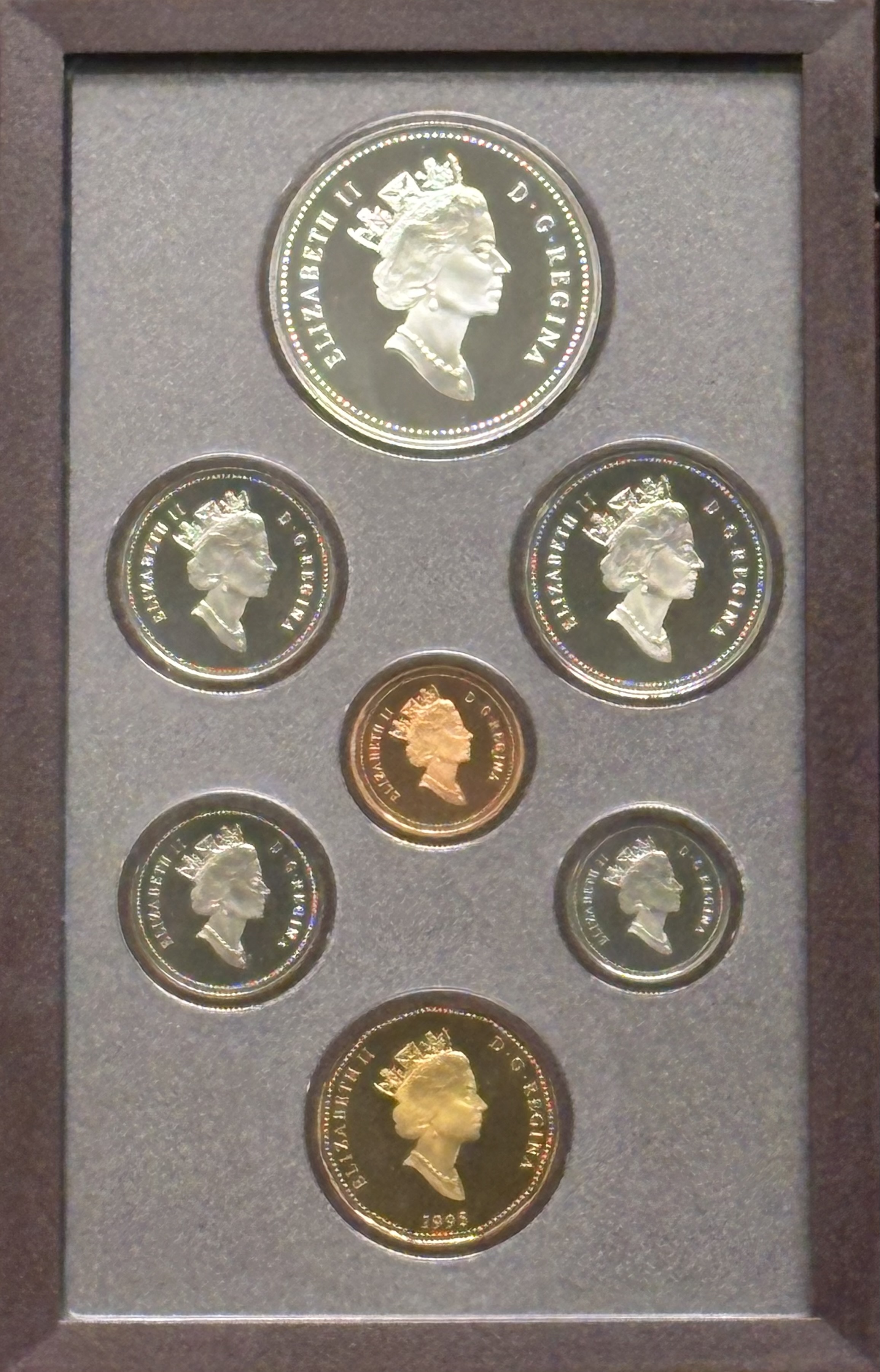 LOT 2026-039 — Ensemble épreuve numismatique Canada 1995 – Édition spéciale – 7 pièces – Dollar en argent — photo 3