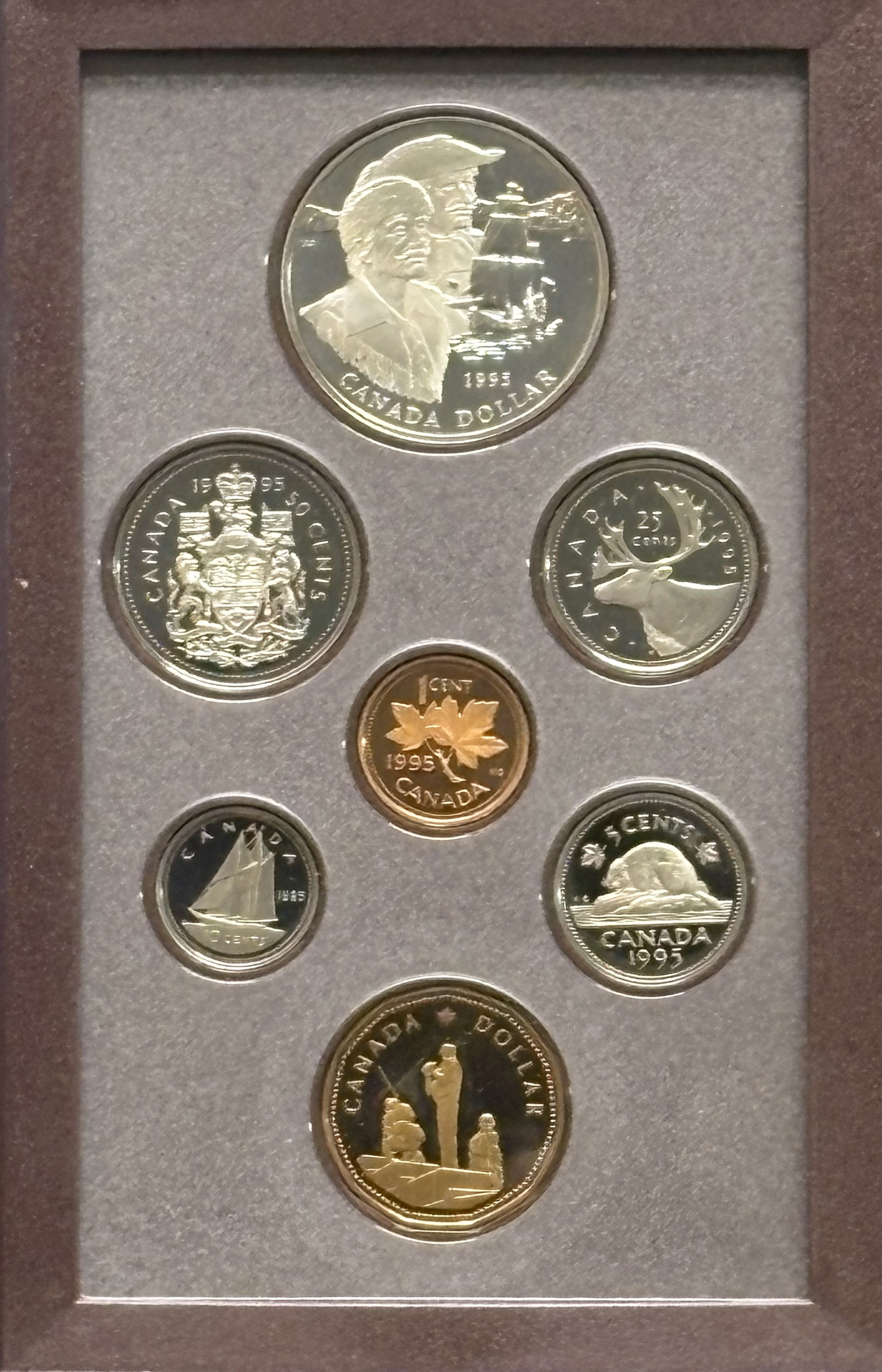 LOT 2026-039 — Ensemble épreuve numismatique Canada 1995 – Édition spéciale – 7 pièces – Dollar en argent — photo 2