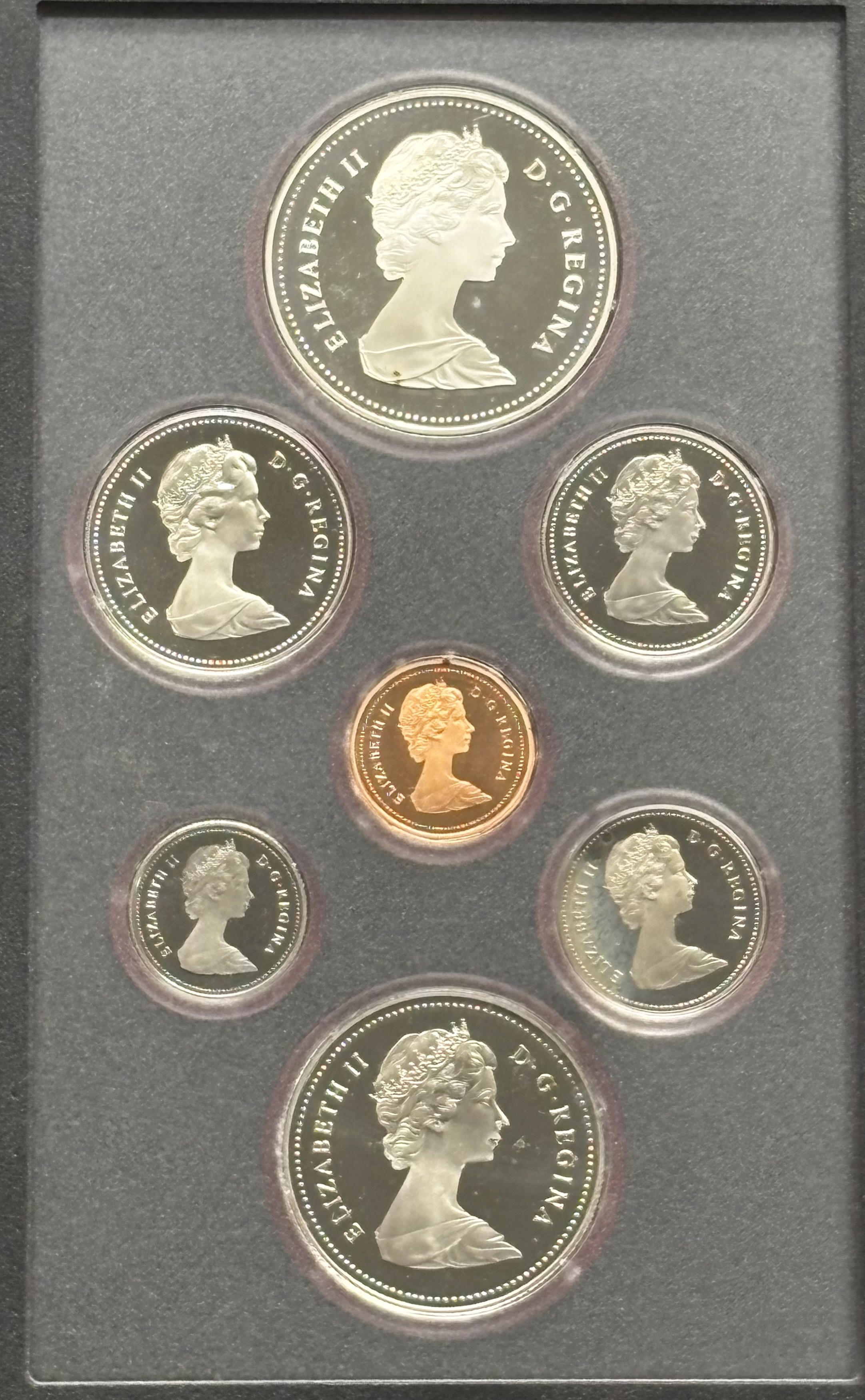 LOT 2026-040 — Ensemble épreuve numismatique Canada 1982 – 7 pièces – Dollar Regina en argent sterling — photo 2
