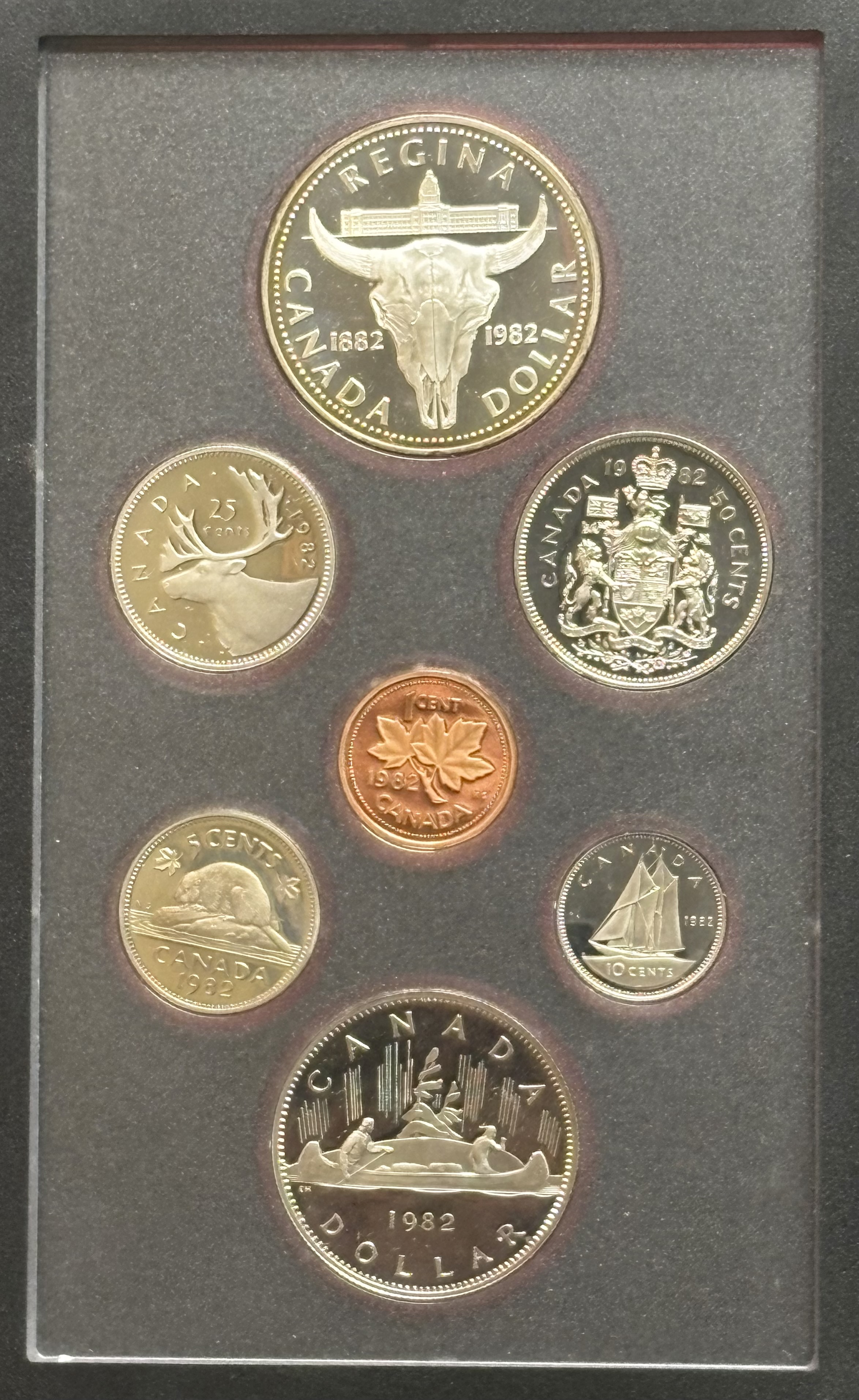 LOT 2026-040 — Ensemble épreuve numismatique Canada 1982 – 7 pièces – Dollar Regina en argent sterling — photo 1