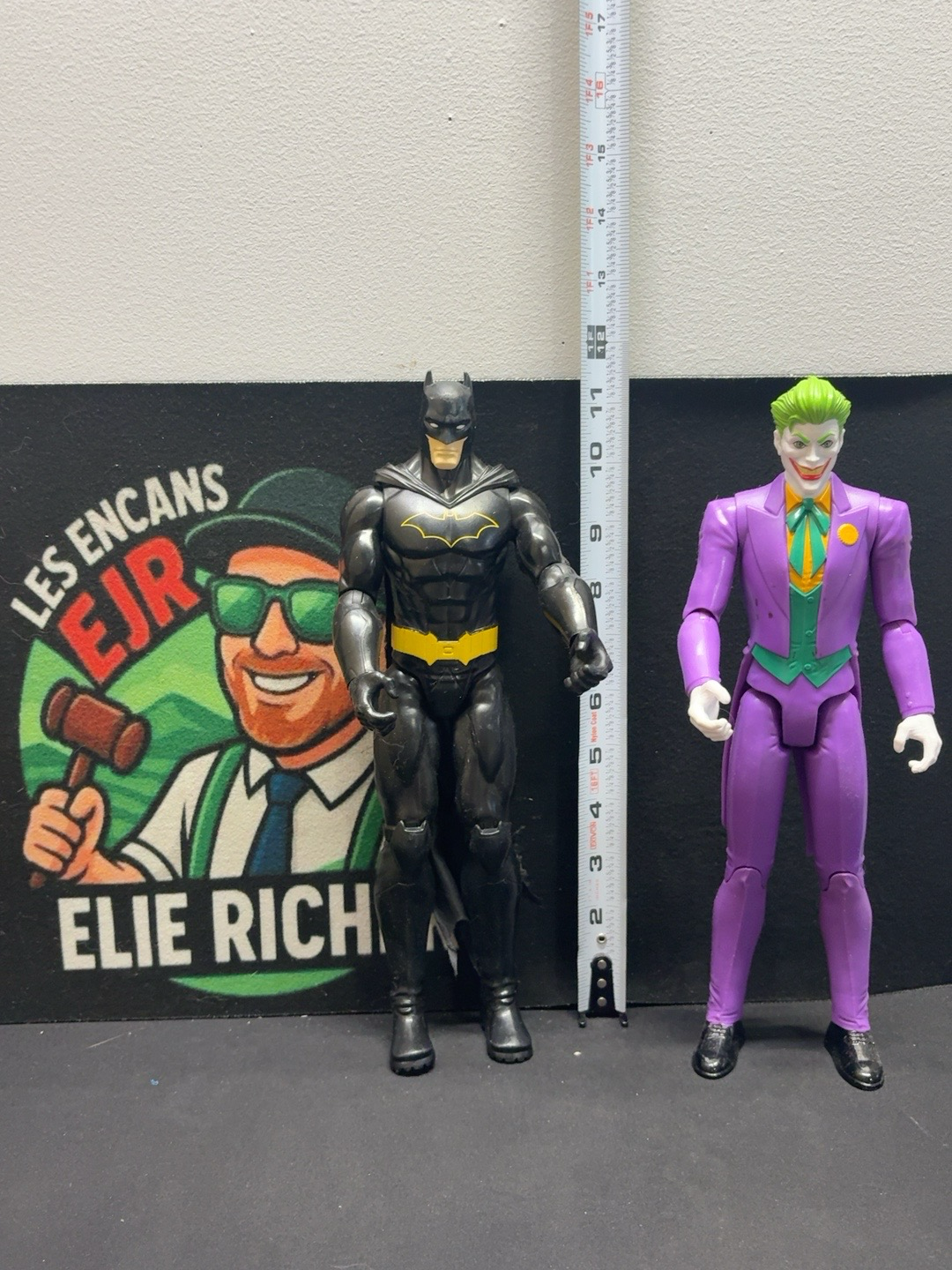LOT 2026-397 — Figurines articulées Batman et le Joker – DC Comics — photo 1