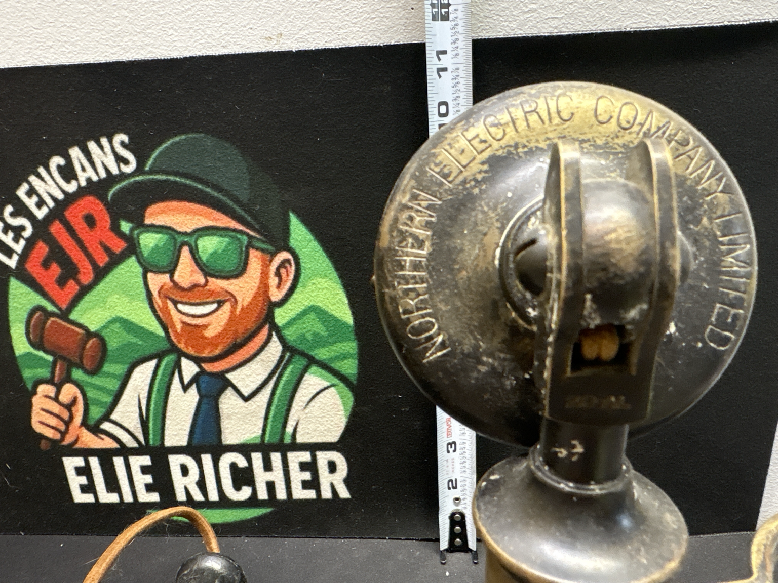 LOT 2026-400 — Téléphone chandelier antique Northern Electric — photo 2