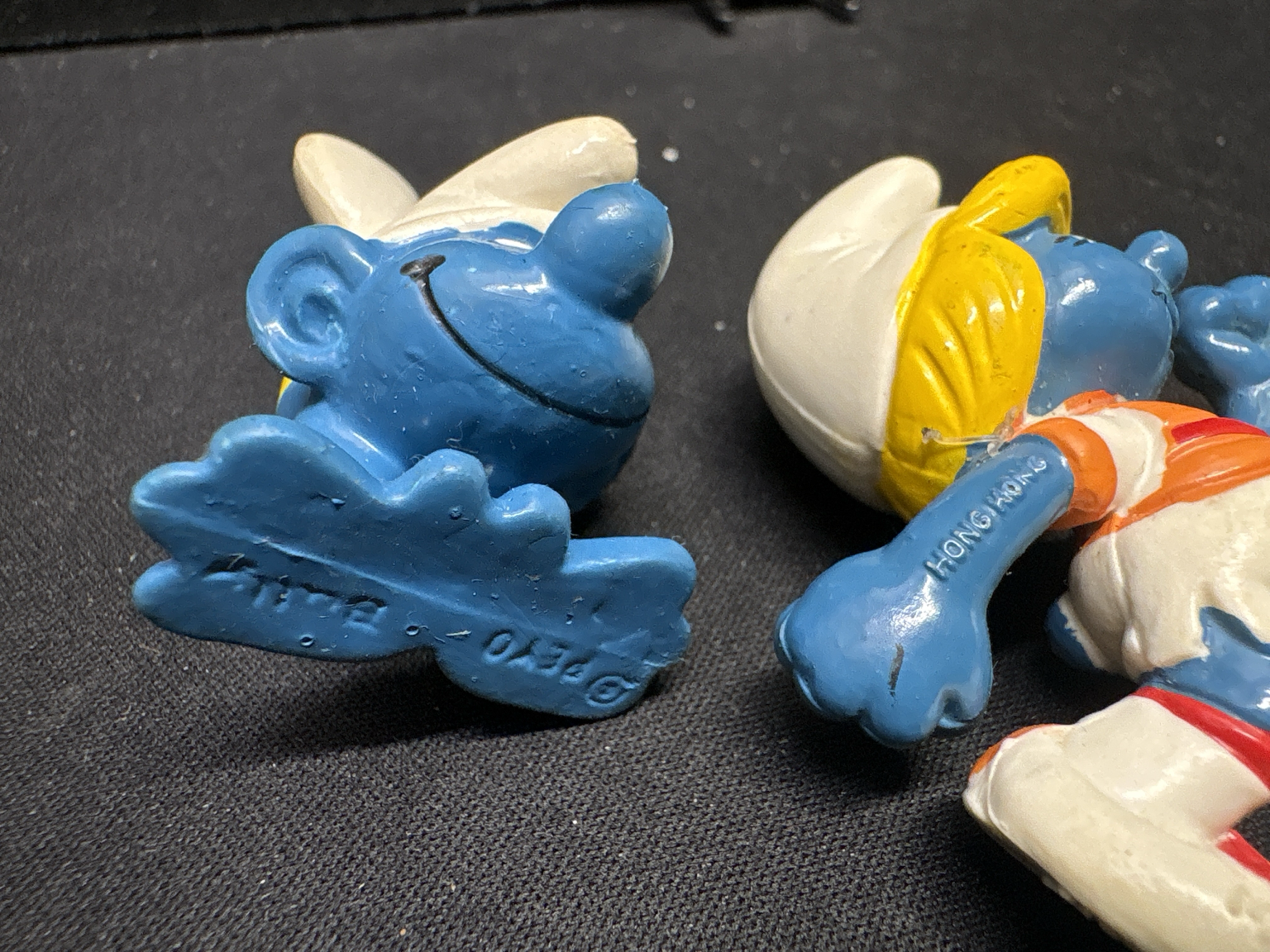 LOT 2026-409 — Ensemble de 2 figurines des Schtroumpfs sportifs — photo 2