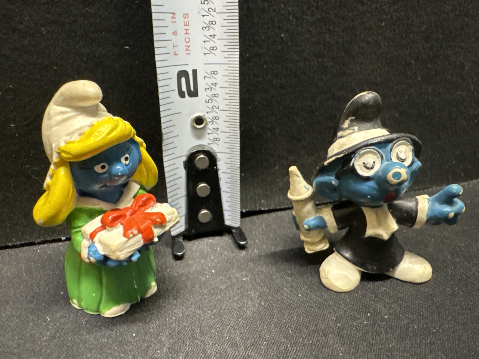 LOT 2026-410 — Ensemble de 2 figurines vintage des Schtroumpfs — photo 1