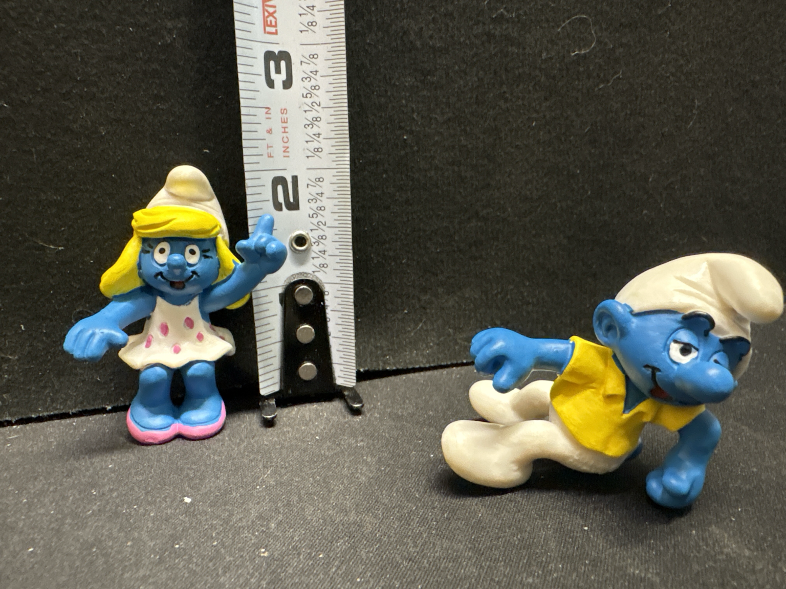 LOT 2026-411 — Ensemble de 2 figurines vintage Les Schtroumpfs — photo 1