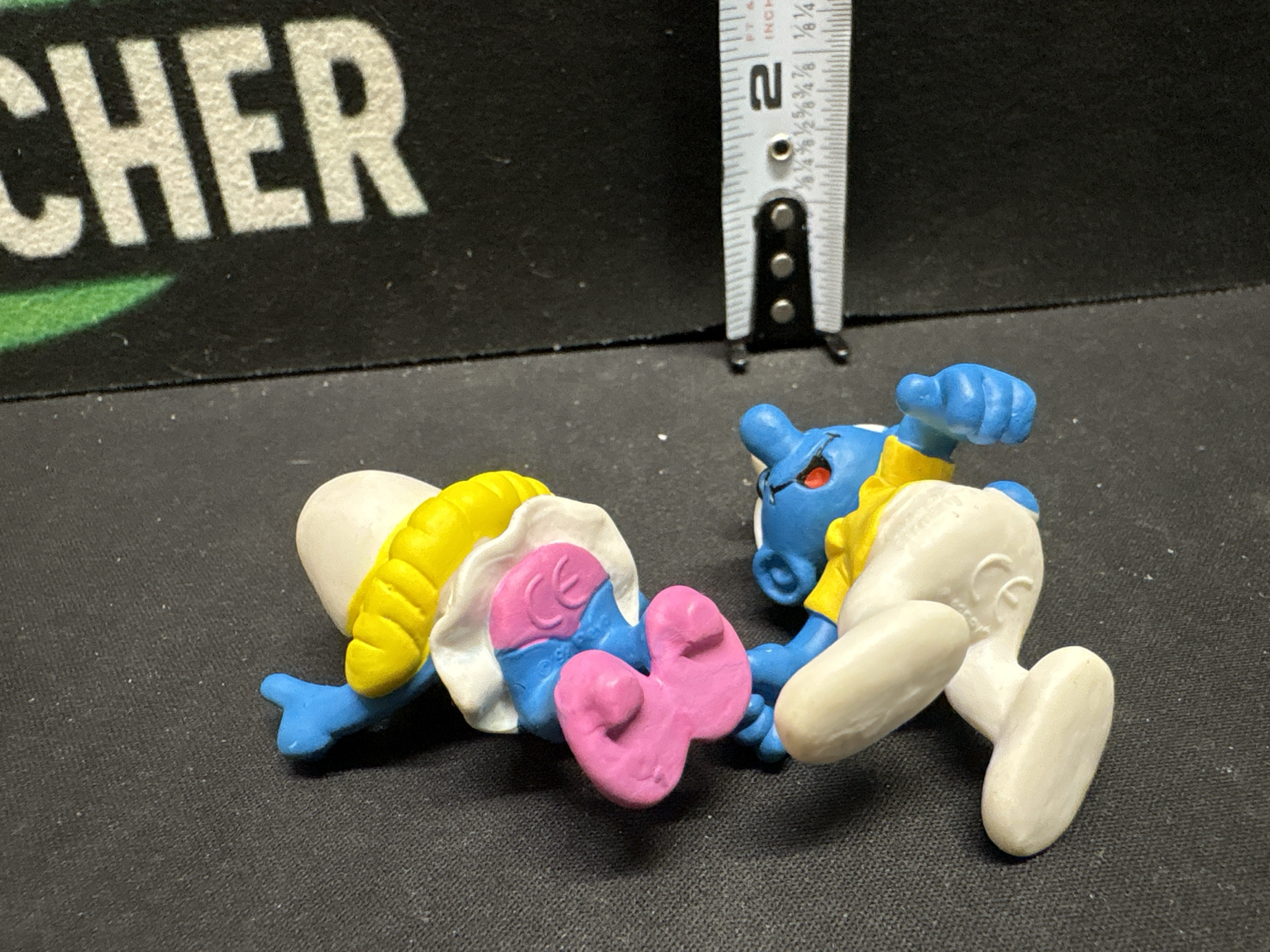 LOT 2026-411 — Ensemble de 2 figurines vintage Les Schtroumpfs — photo 2
