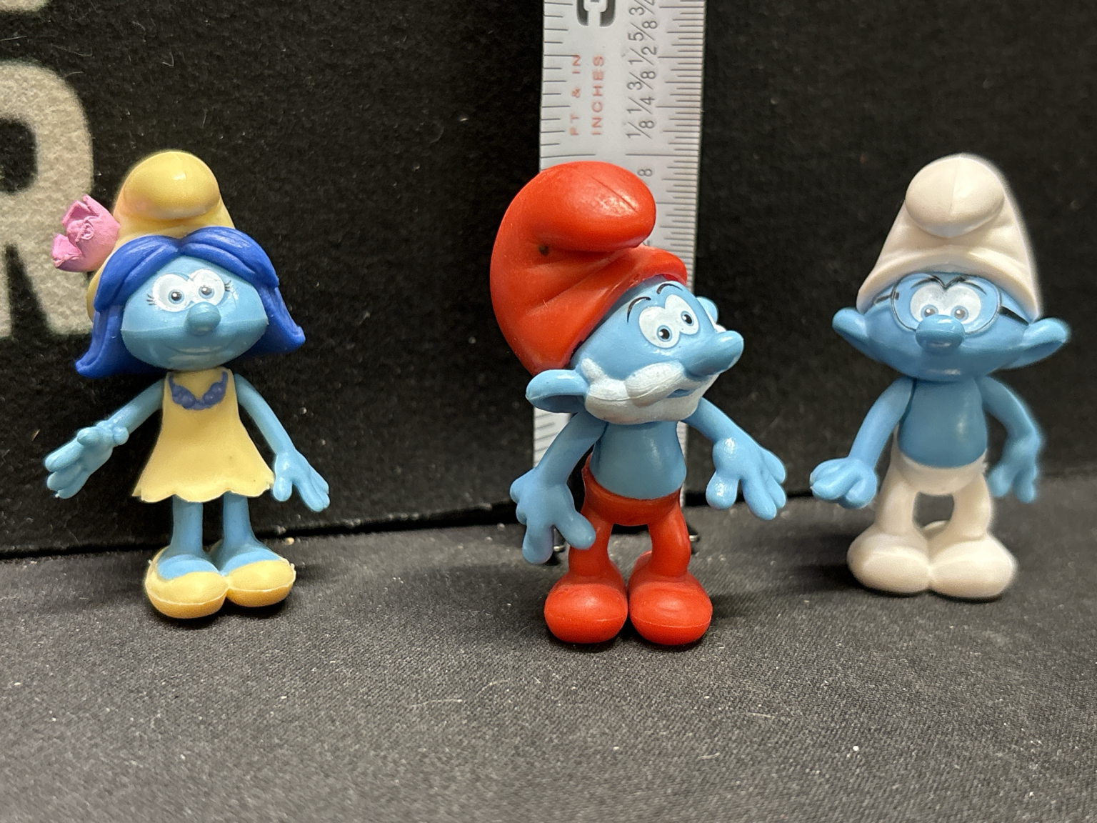 LOT 2026-435 — Ensemble de trois figurines Les Schtroumpfs : — photo 1