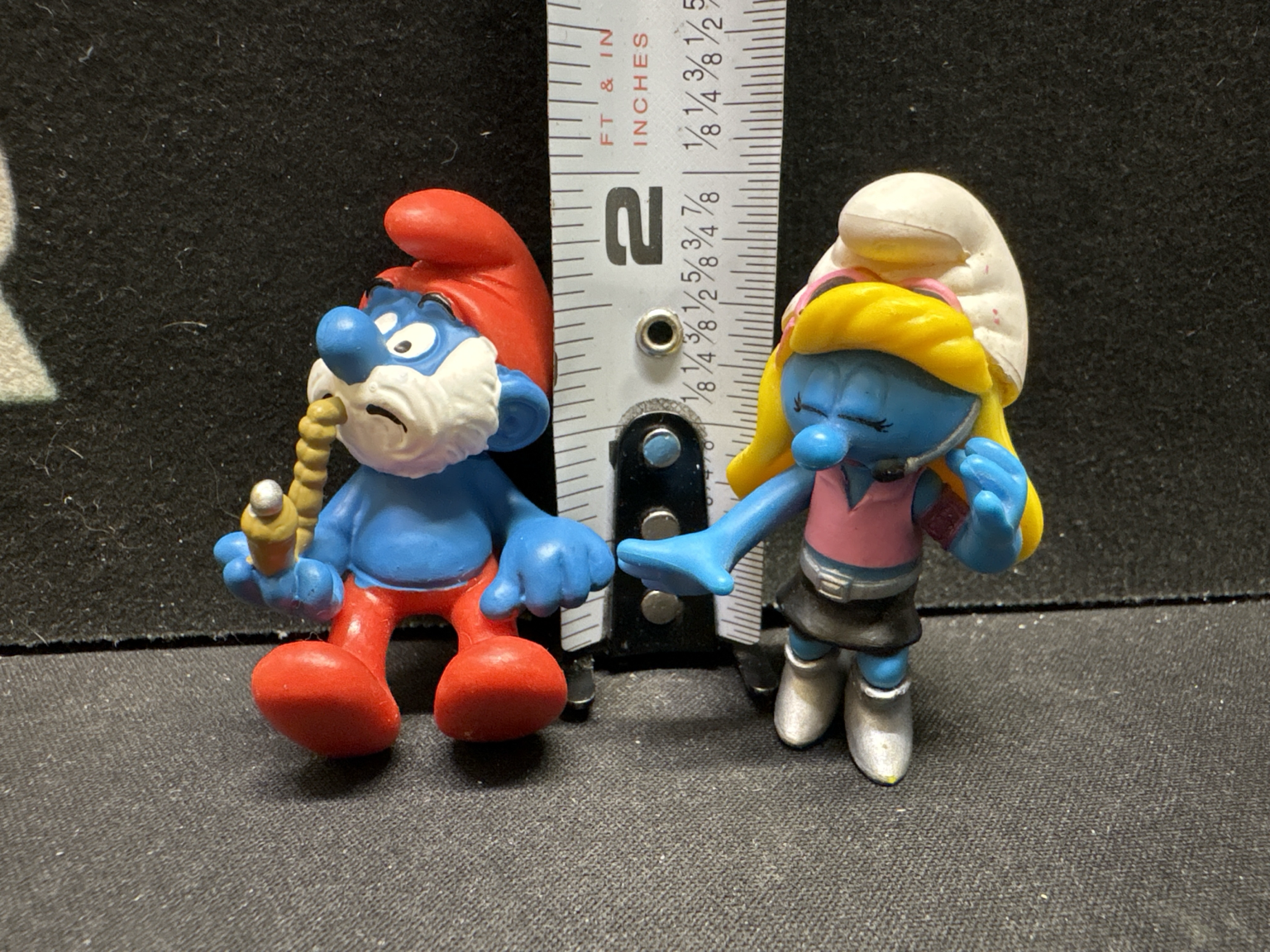 LOT 2026-438 — Deux figurines de collection Les Schtroumpfs : — photo 1