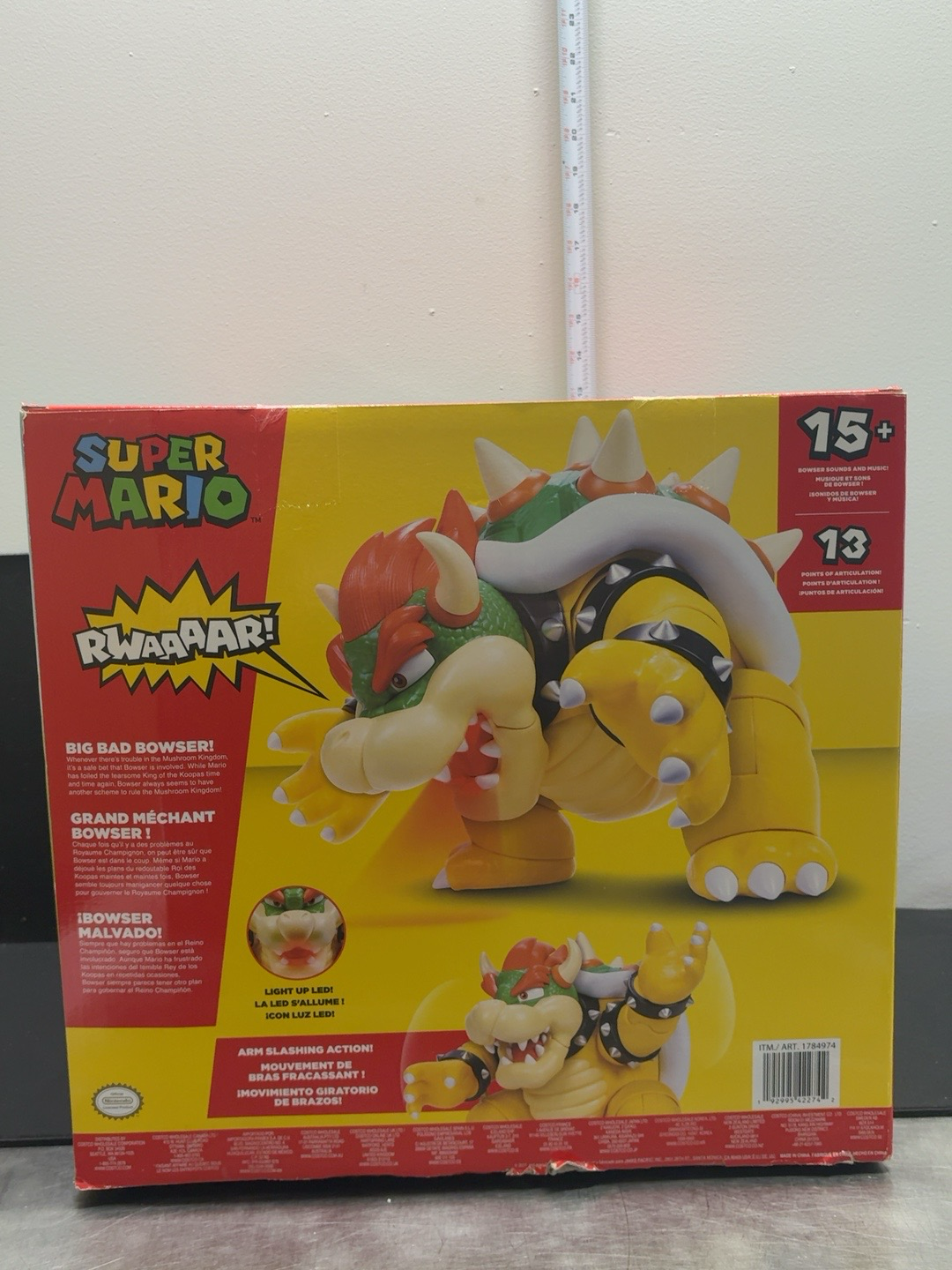 LOT 2026-447 — Très grosse figurine interactive Big Bad Bowser de Super Mario par Jakks… — photo 3
