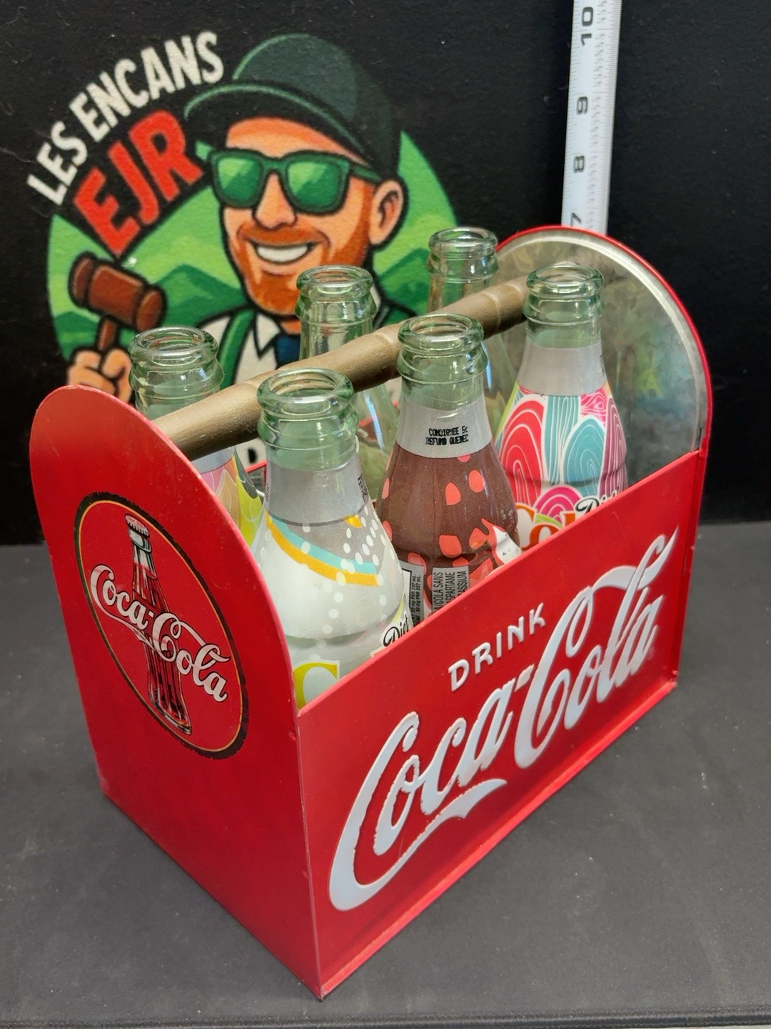 LOT 2026-450 — Ensemble de collection Coca-Cola comprenant un porte-bouteilles en métal… — photo 1