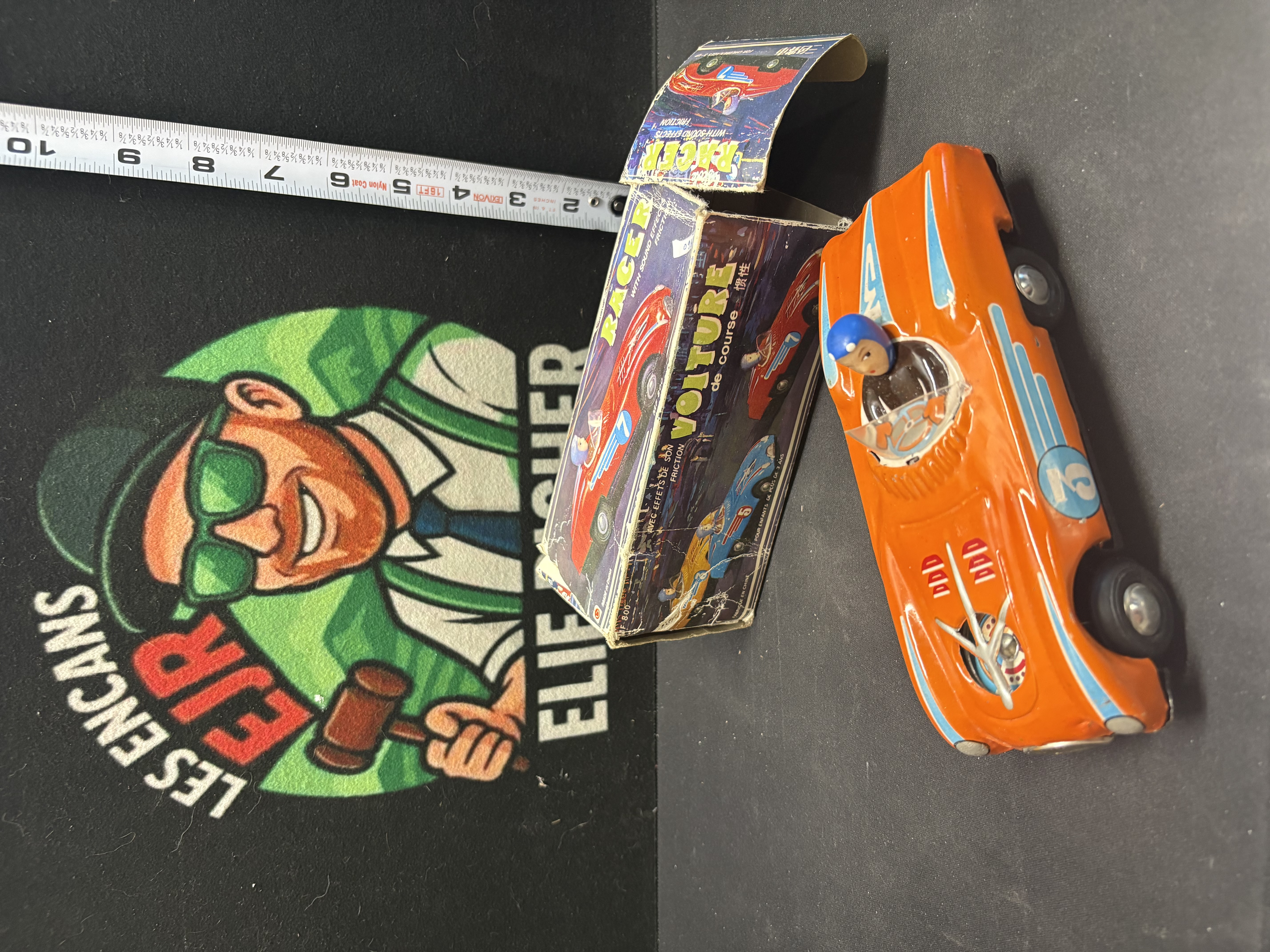 LOT 2026-454 — Voiture de course vintage « Racer F-800 » à friction avec effets sonores — photo 1