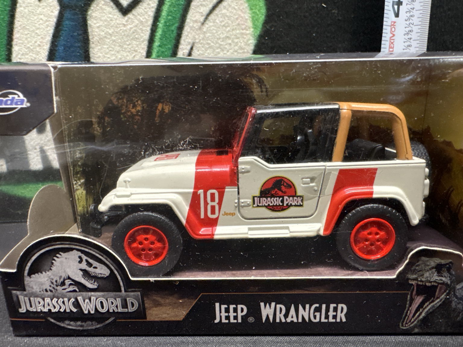 LOT 2026-476 — Jeep Wrangler Jurassic Park / Jurassic World miniature de collection Jada… — photo 3