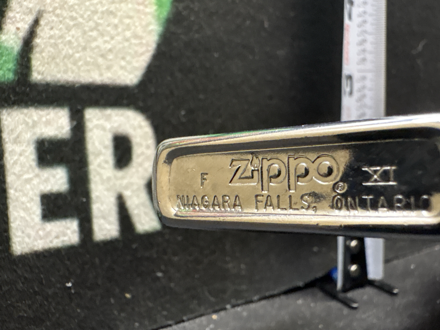 LOT 2026-485 — Briquet Zippo classique en métal, fini argenté brossé — photo 3
