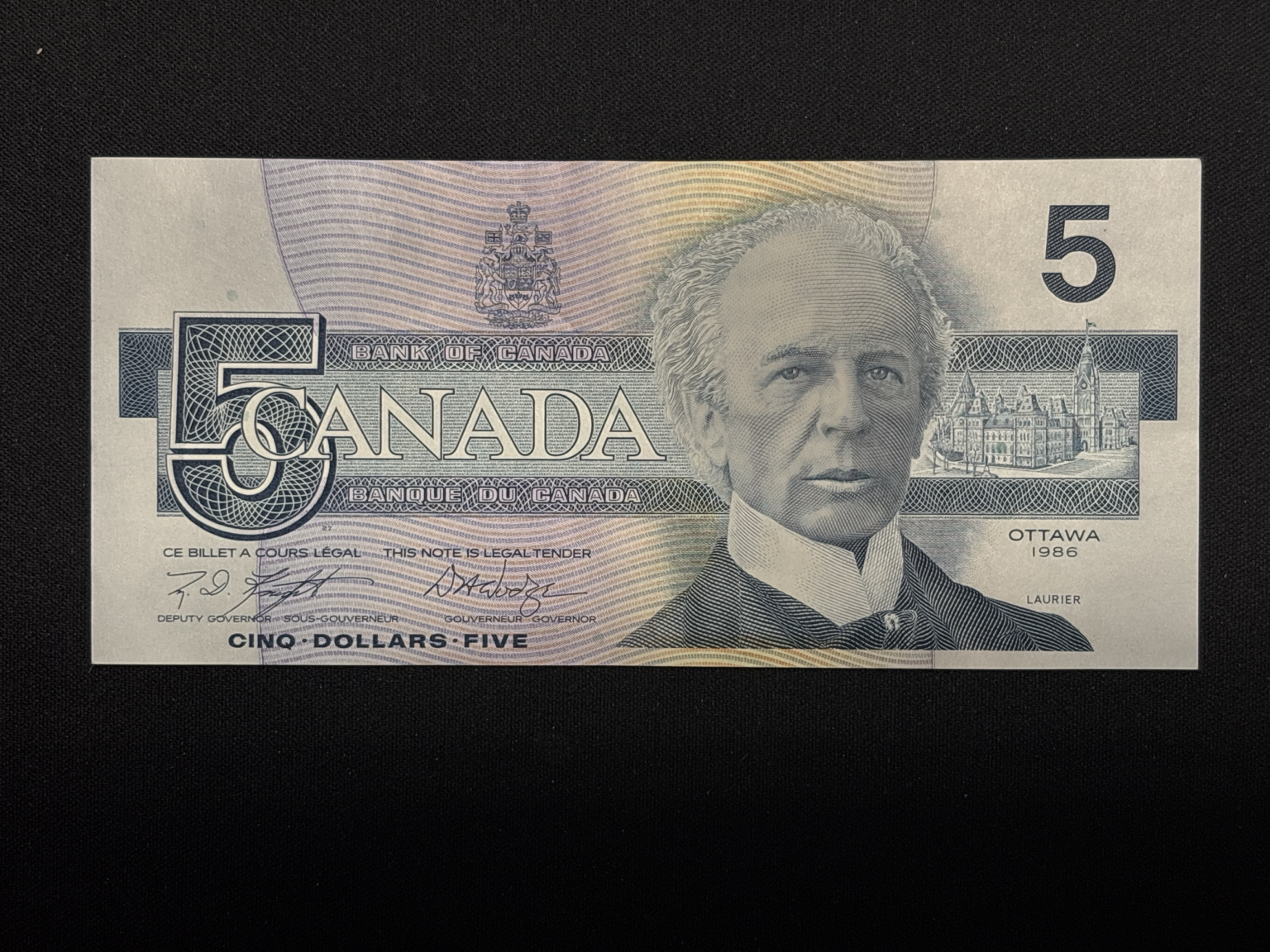 LOT 2026-498 — Billet canadien de 5 dollars – série 1986, émis par la Banque du Canada — photo 1