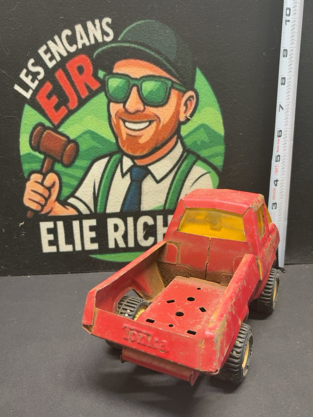 LOT 2026-508 — Ancien camion jouet Tonka rouge de type camionnette/pick-up, avec carrosserie… — photo 5