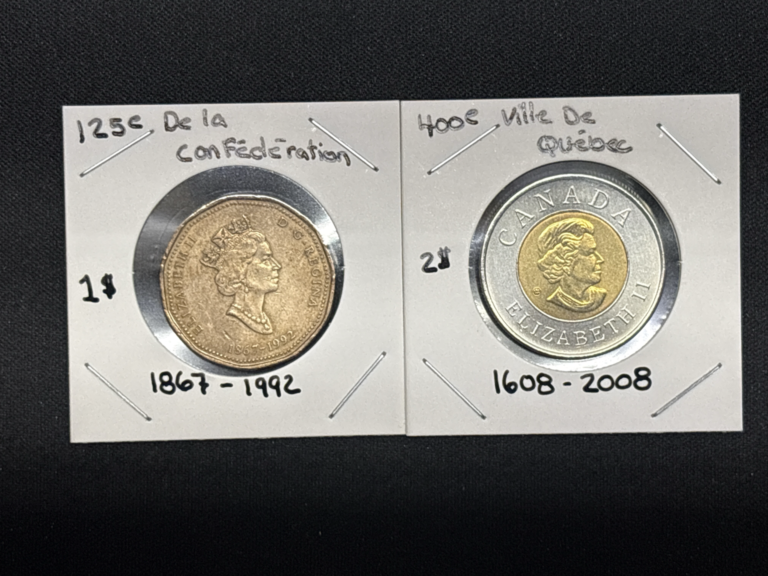 LOT 2026-518 — Lot de 2 pièces canadiennes commémoratives présentées dans des supports… — photo 2