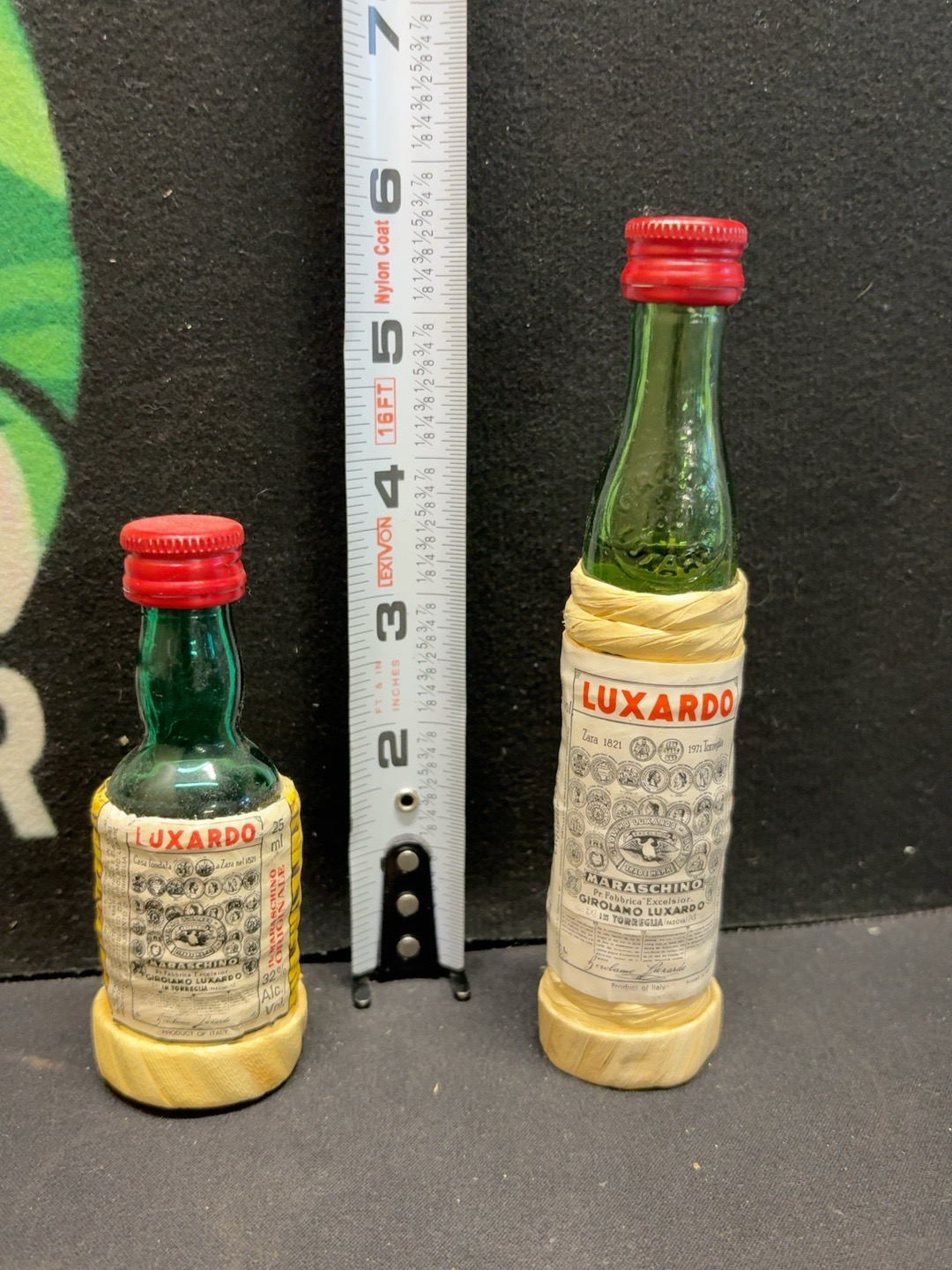 LOT 2026-530 — Ensemble de deux bouteilles miniatures vintage de liqueur Maraschino Luxardo… — photo 1